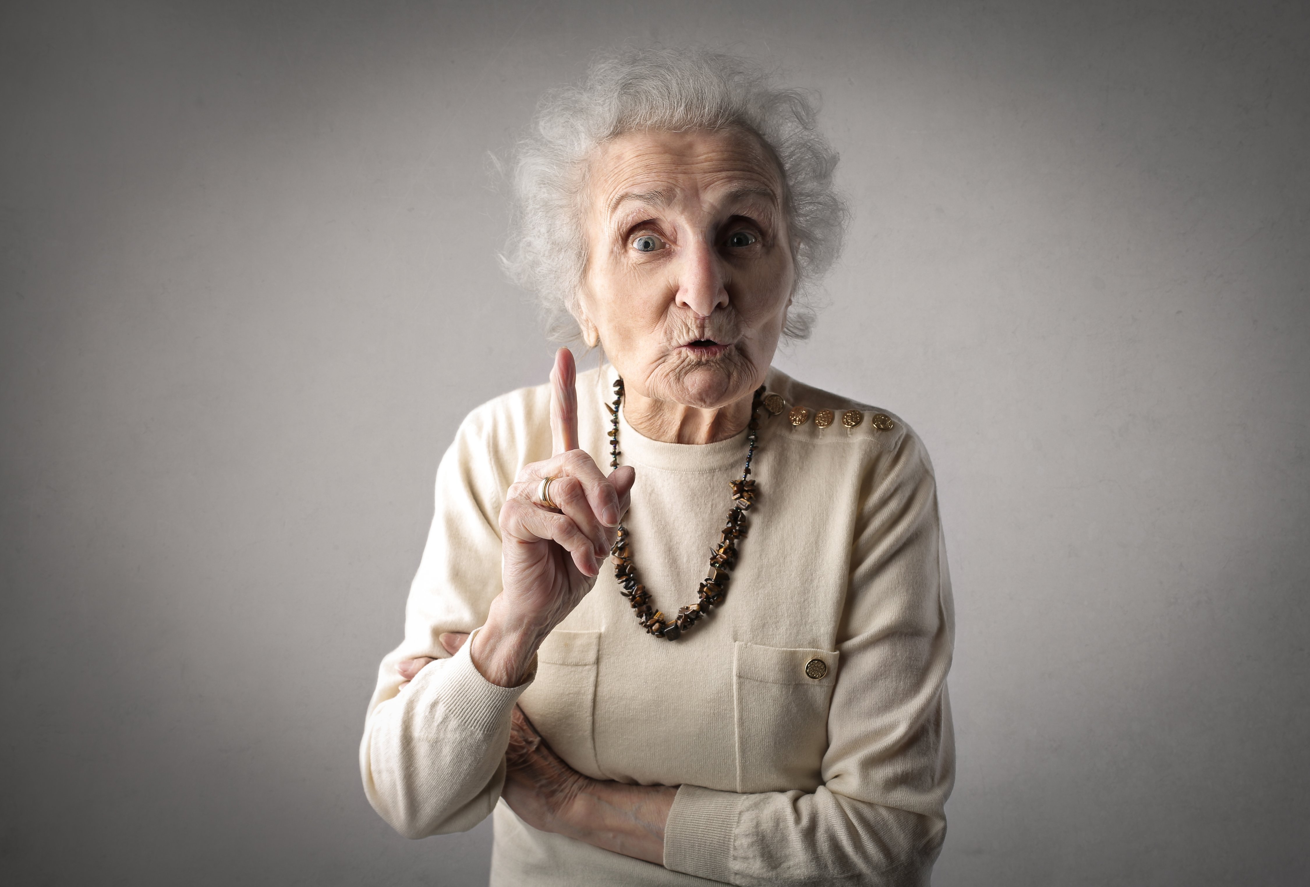 A warning grandmother | Photo: Shutterstock.com