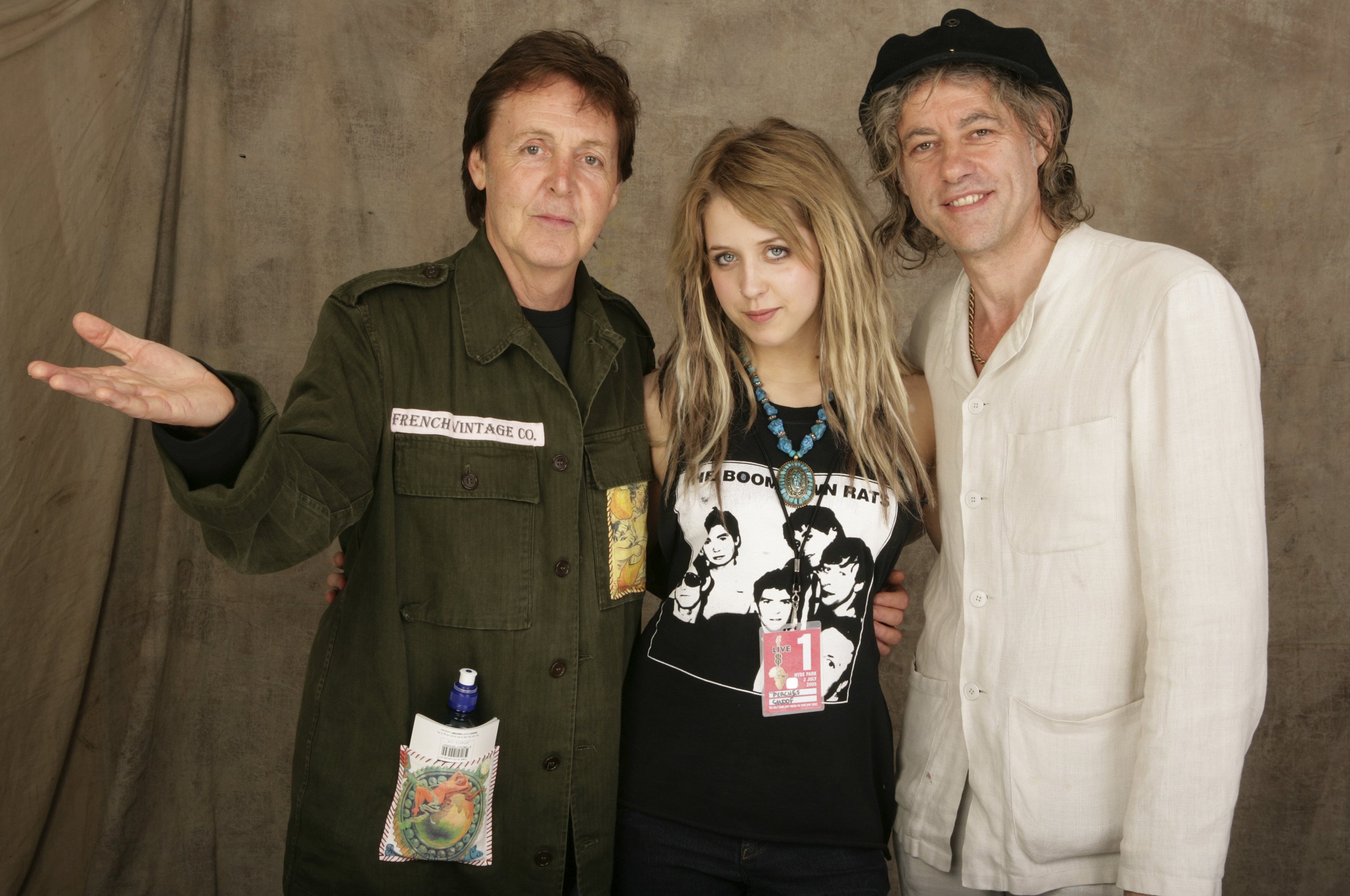 Paul McCartney with Peaches and Bob Geldof backstage at Live 8 on 2 July 2008 in London, England. | Source: Getty Images