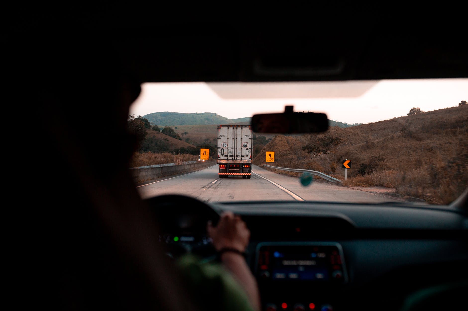 Neal and Dorothy drove to meet up with Oscar. | Source: Pexels