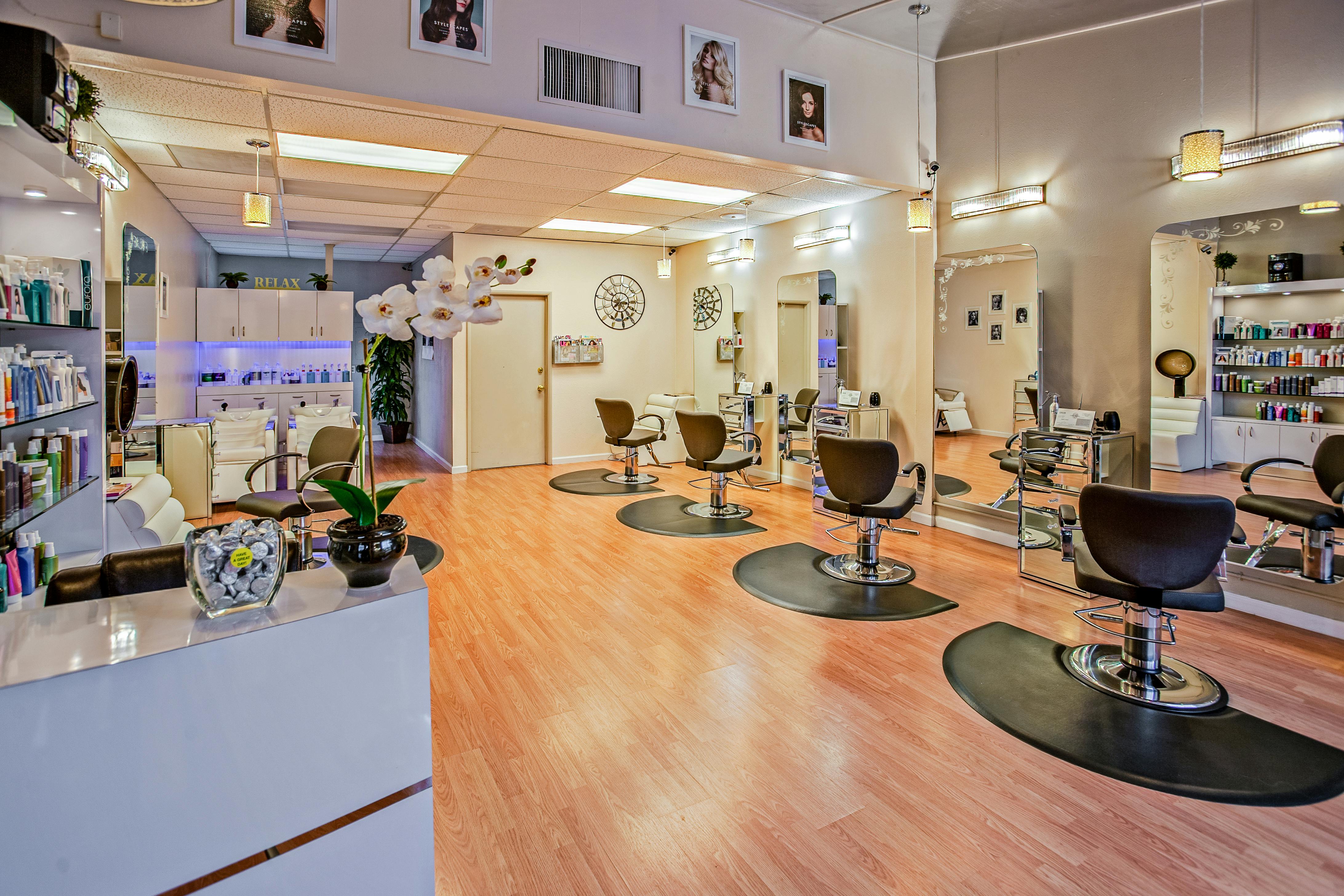 The interior of a hair salon | Source: Pexels