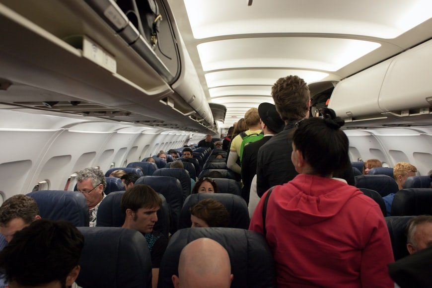 She boarded the plane with her son | Source: Unsplash