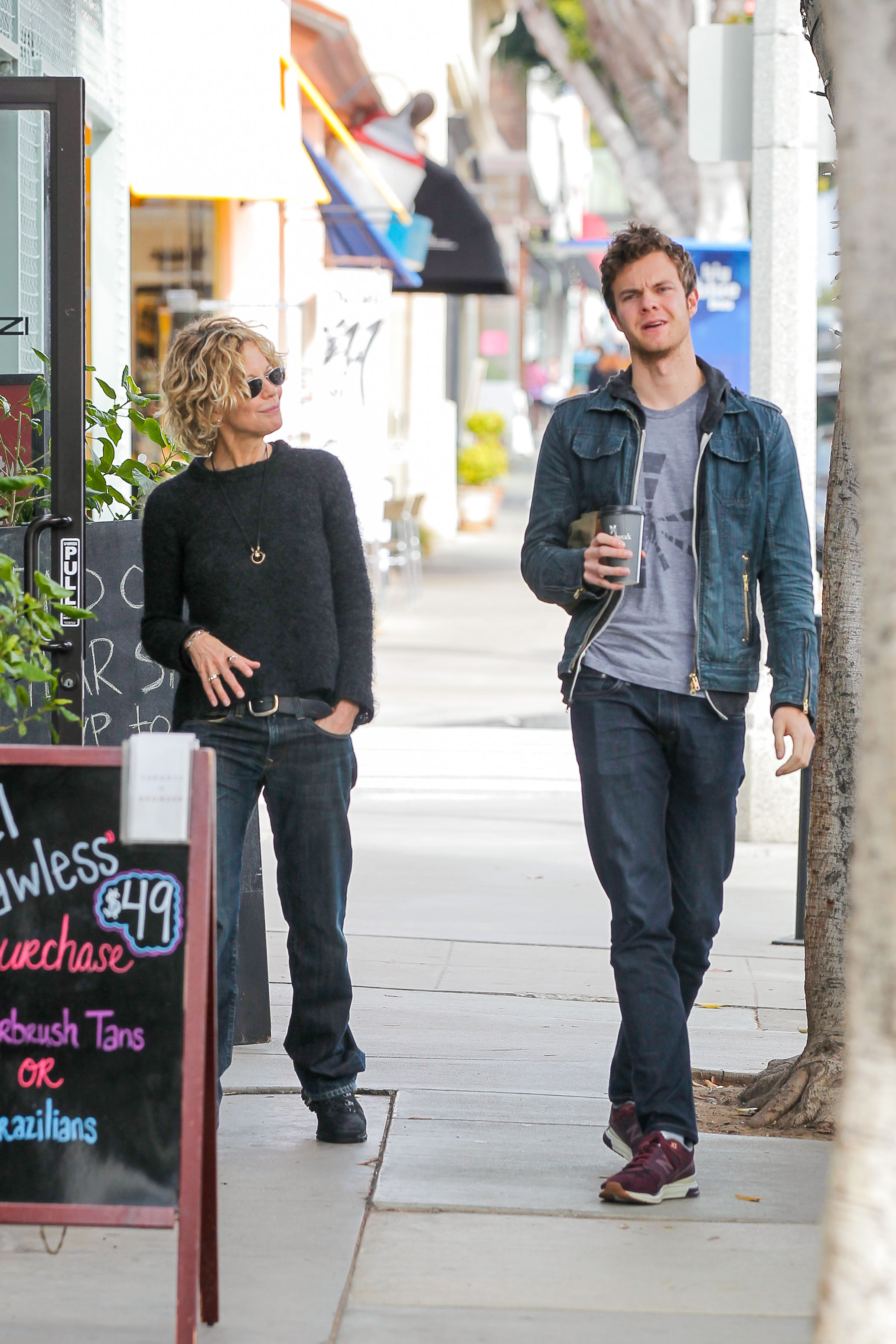 Meg Ryan and son Jack Quaid are seen in Los Angeles California on January 19, 2016 | Source: Getty Images