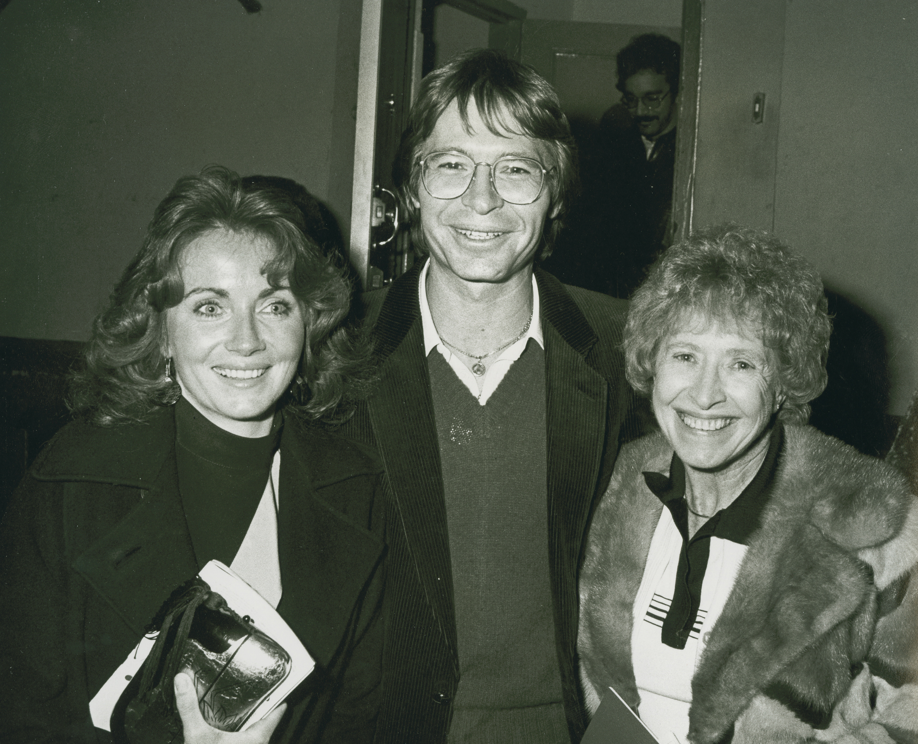 Musician John Denver, mother Ora Louisa Swope and wife Annie Martell attends John Denver-David Armstrong Art Exhibit on December 1, 1980, at the Hammer Galleries, in Los Angeles, California. | Source: Getty Images