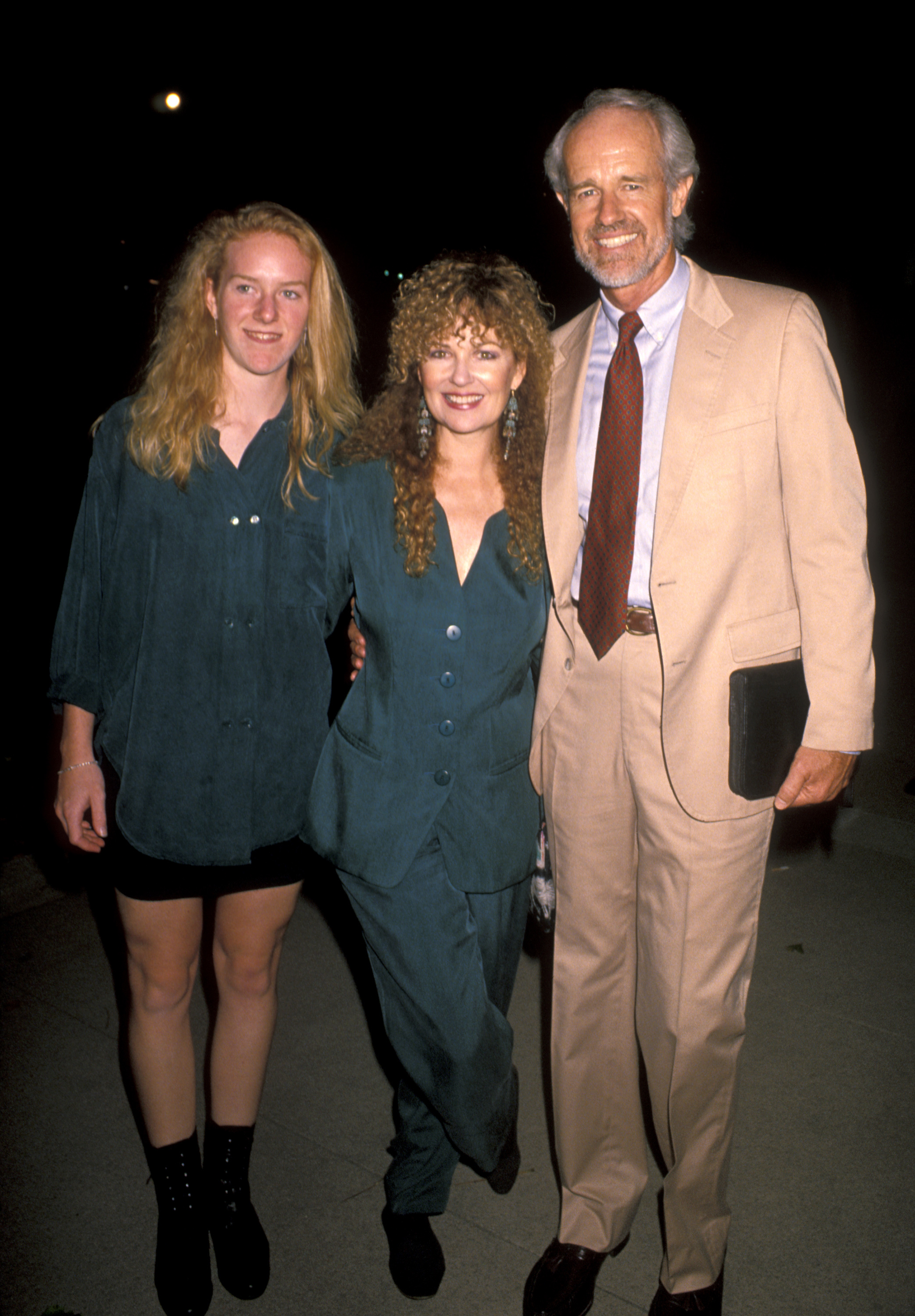 Shelly Fabares, Mike Farrell, and daughter Erin Farrell attend the "ABC Fall Premiere Party" at UCLA on September 12, 1990. | Source: Getty Images
