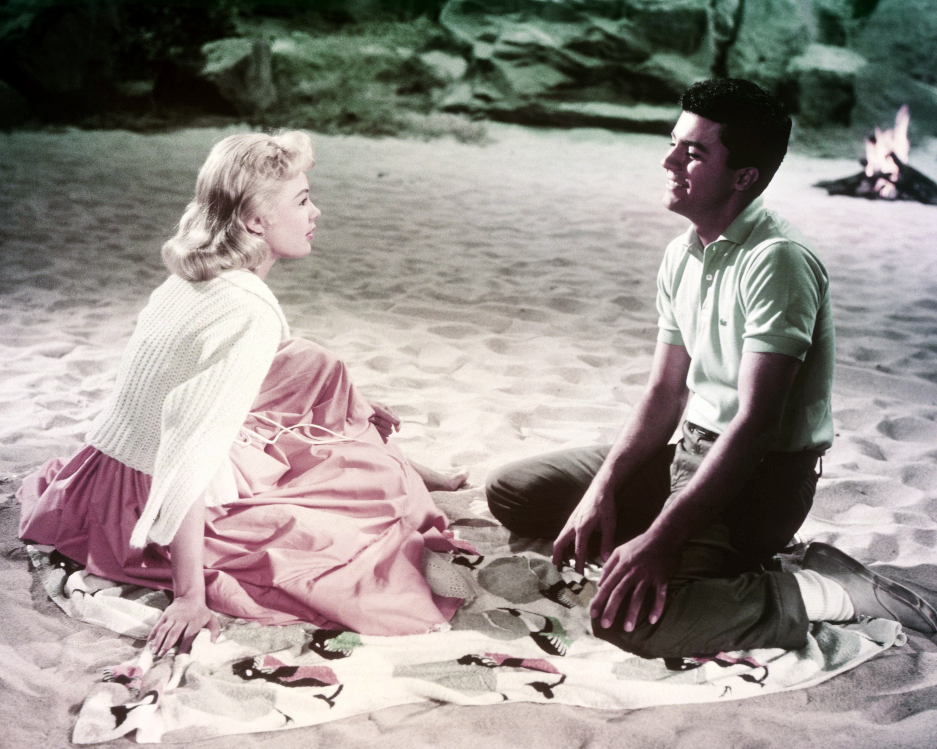 Sandra Dee and James Darren in a scene from "Gidget" in 1959. | Source: Getty Images