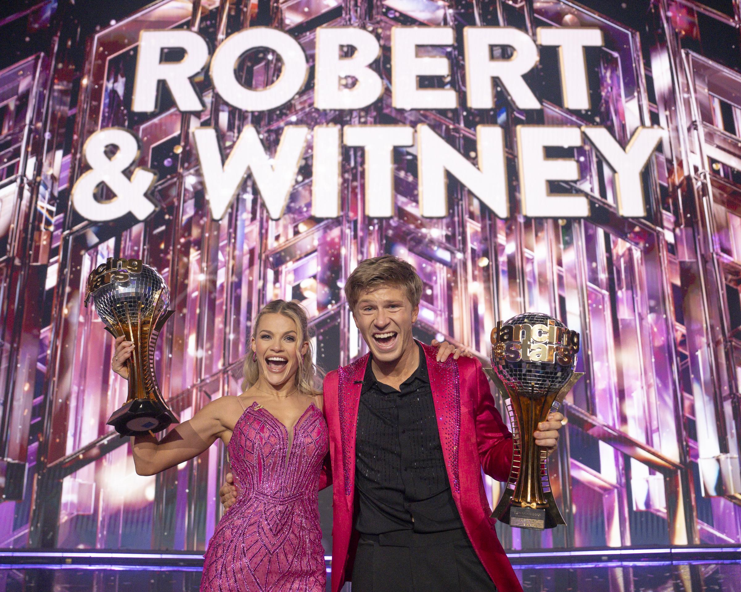 Witney Carson and Robert Irwin on "Dancing with the Stars" Finale on November 25, 2025 | Source: Getty Images