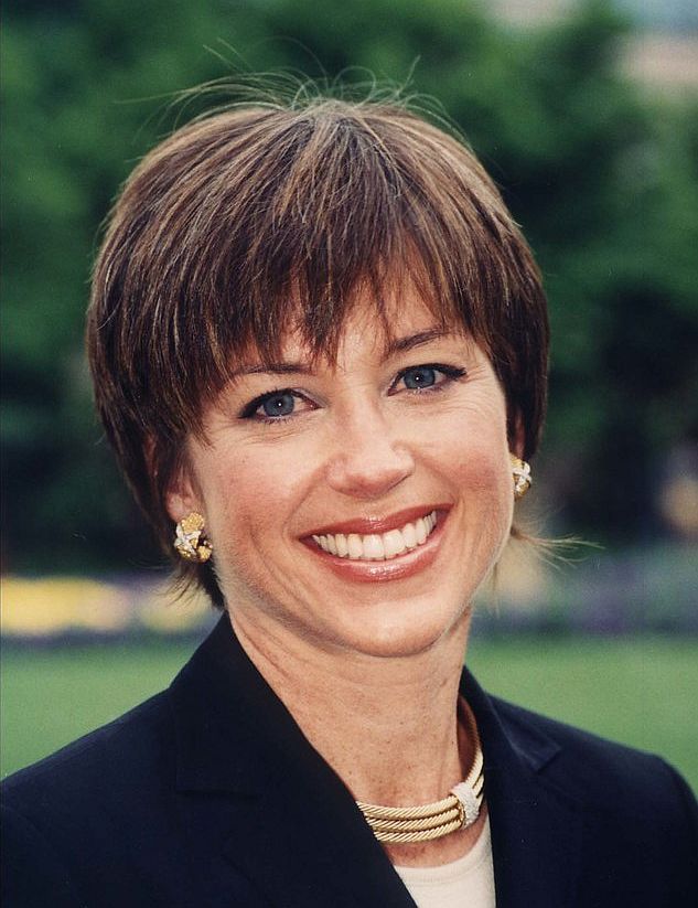 Dorothy Hamill at the Smithsonian Institute in Washington DC in 2001 | Source: Wikimedia 