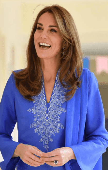Kate Middleton visite l'Islamabad Model College pour filles, le 15 octobre 2019, à Islamabad, Pakistan | Source : Getty Images