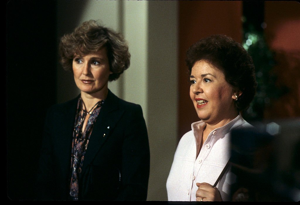 L'actrice Claudette Nevins et Sada Thompson. | Photo : Getty Images L'actrice Claudette Nevins et Sada Thompson. | Photo : Getty Images