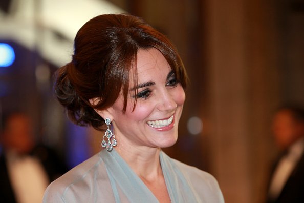 Catherine, Duchesse de Cambridge, assiste au Royal Film Performance 2015 de la 24ème James Bond Adventure, 'Spectre' au Royal Albert Hall le 26 octobre 2015 à Londres, Angleterre. | Photo : Getty Images