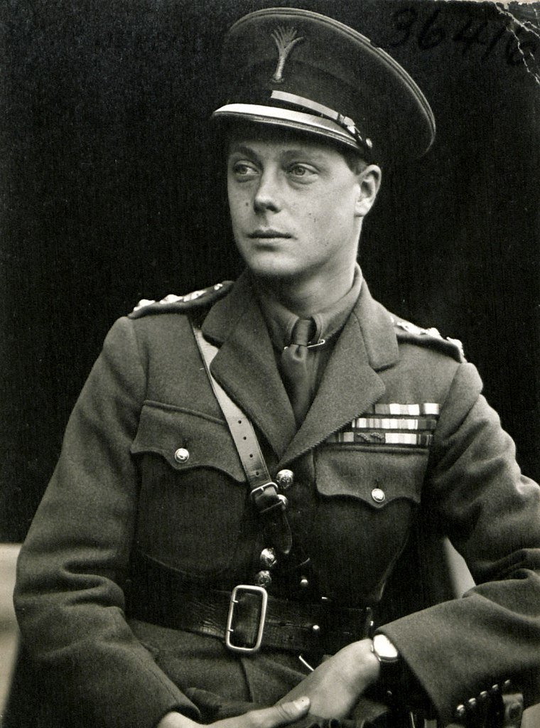 Edward VIII en uniforme de colonel des Welsh Guards en 1919 | Source: Wikimedia Commons Edward VIII en uniforme de colonel des Welsh Guards en 1919 | Source: Wikimedia Commons