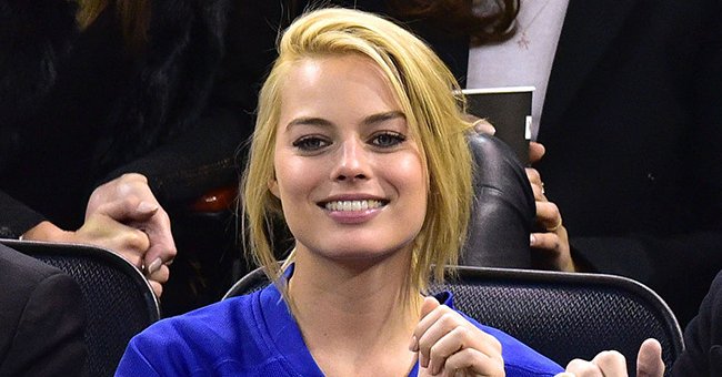 Margot Robbie at a Arizona Coyotes vs New York Rangers game on February 26, 2015 in New York City | Source: Getty Images