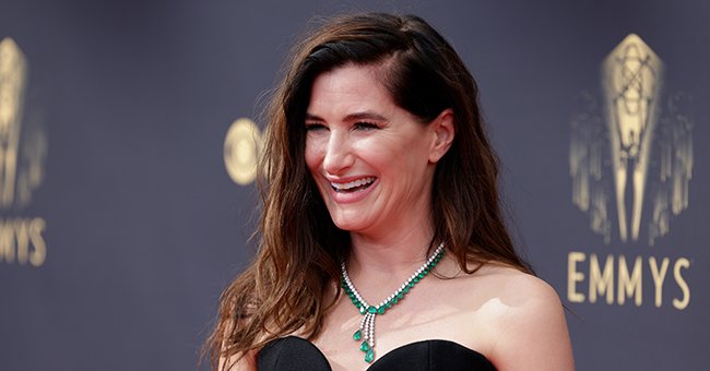 Kathryn Hahn arrives at the 73rd Emmy Awards in September 2021 | Source: Getty Images