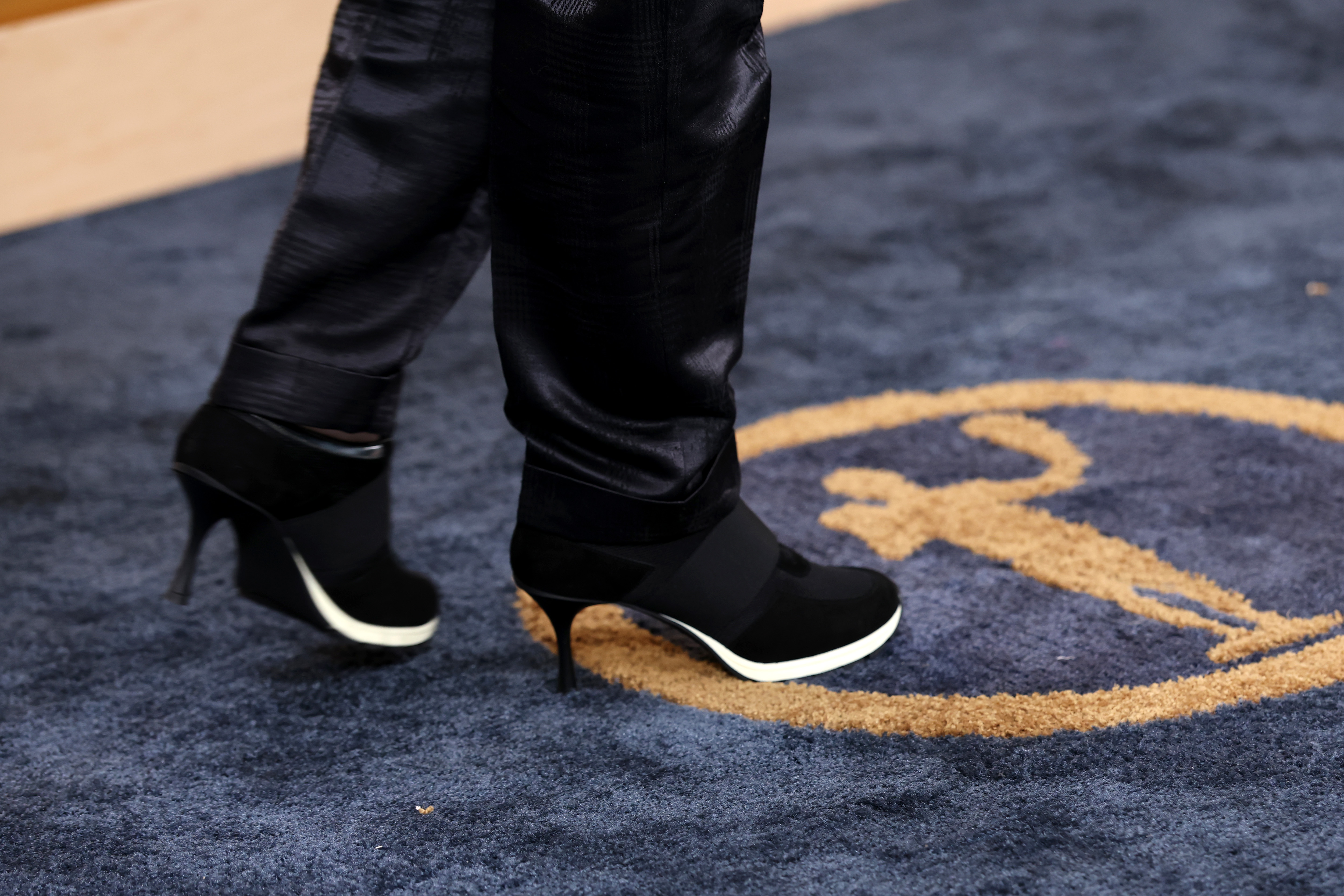 Kathy Bates, accessories detail, at the 31st Annual Screen Actors Guild Awards in Los Angeles, California, on February 23, 2025 | Source: Getty Images