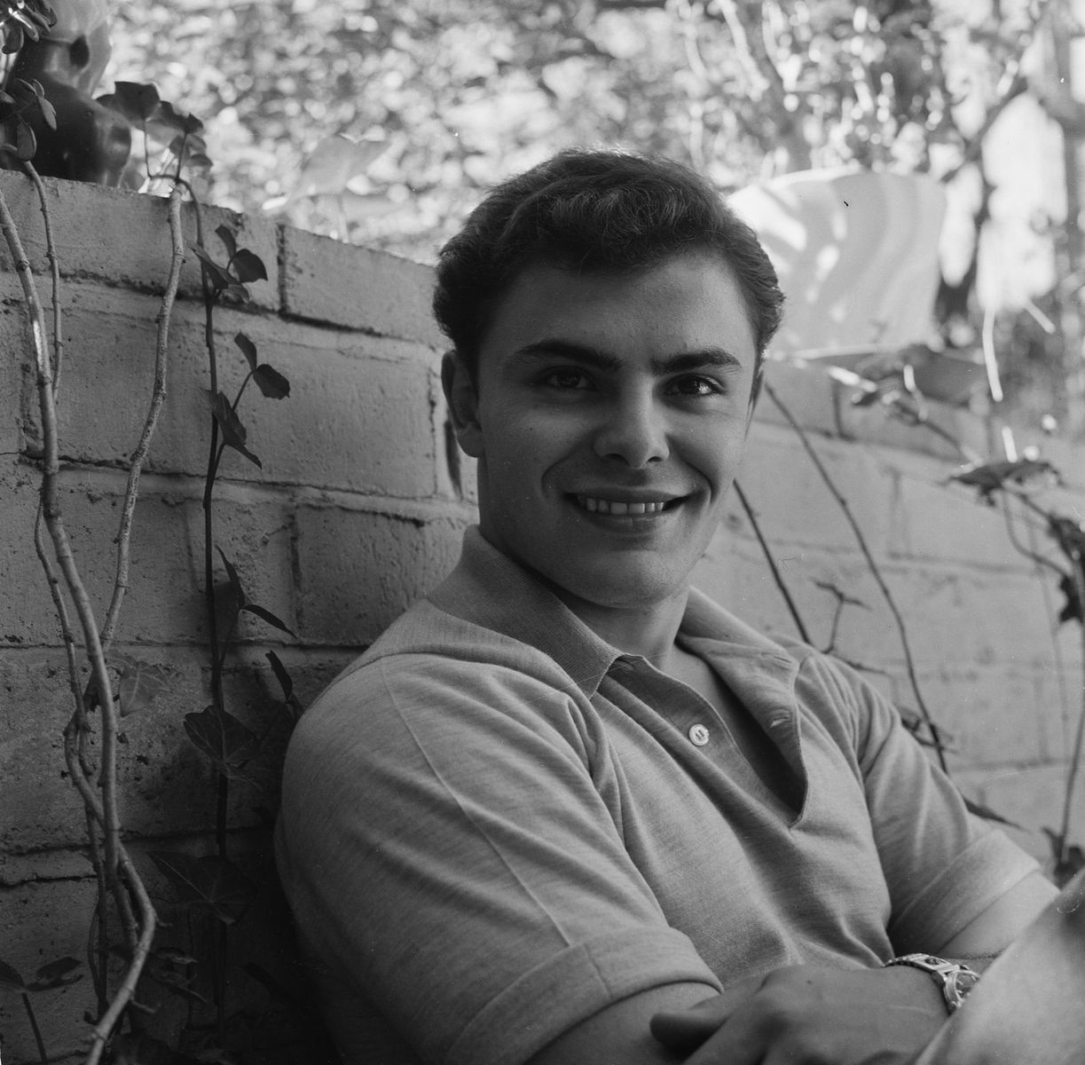 L'acteur américain John Saxon | Photo : Getty Images L'acteur américain John Saxon | Photo : Getty Images