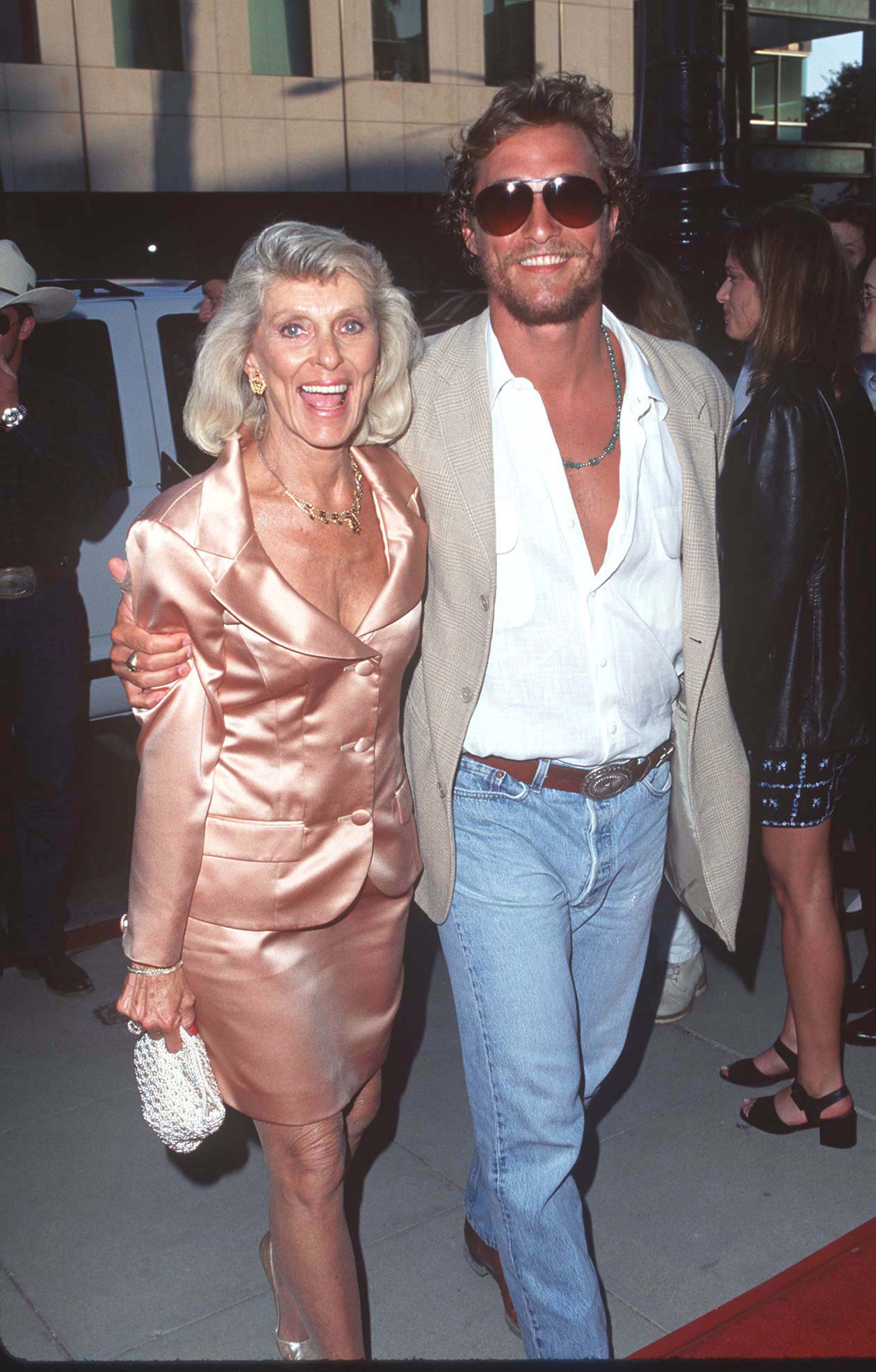 Kay and Matthew McConaughey at "A Time to Kill" Los Angeles premiere in Beverly Hills, California, on July 9, 1996 | Source: Getty Images