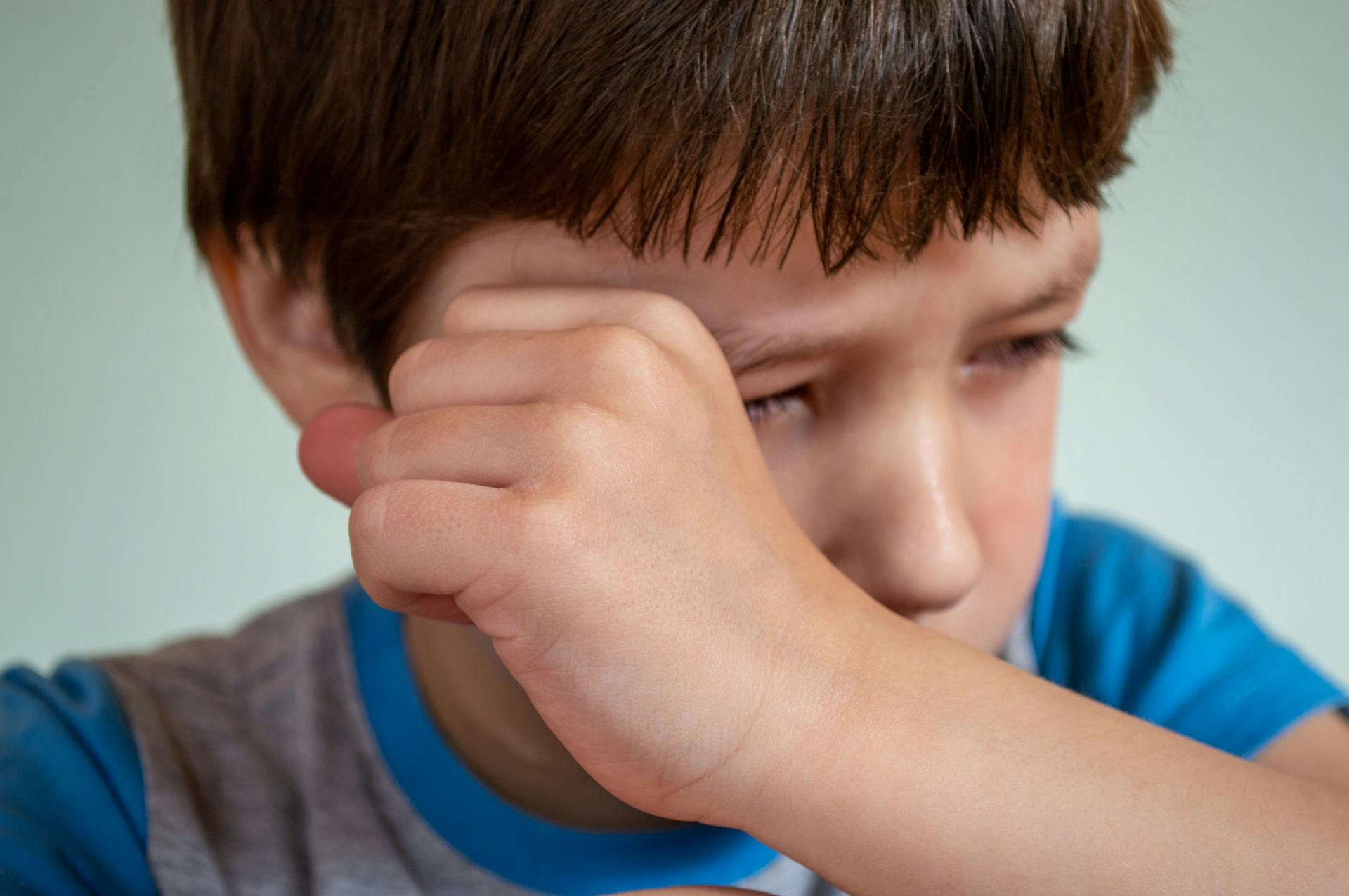 A boy crying | Source: Pexels