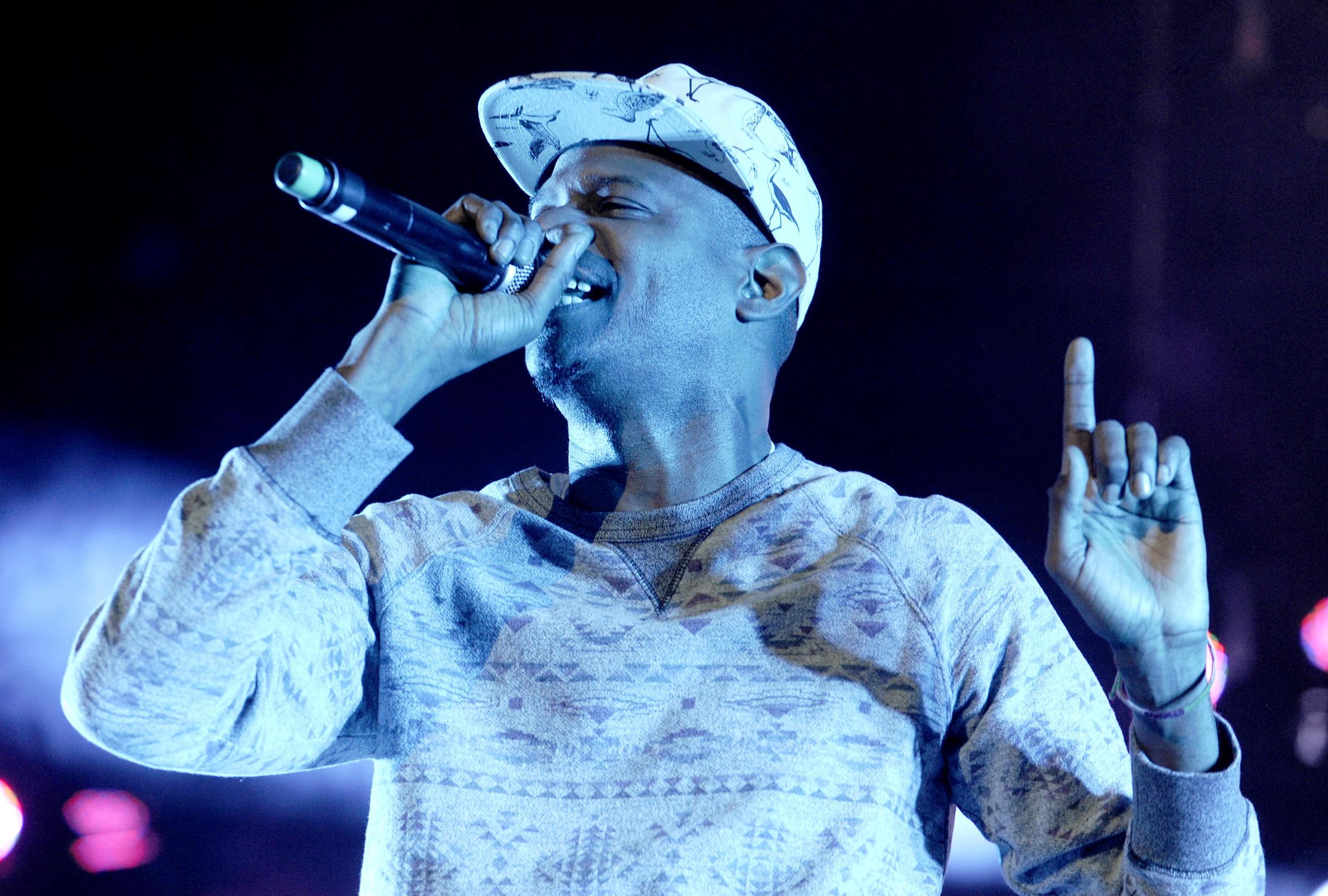 Tuki Carter performs at Sleep Train Arena on November 11, 2012, in Sacramento, California. | Source: Getty Images