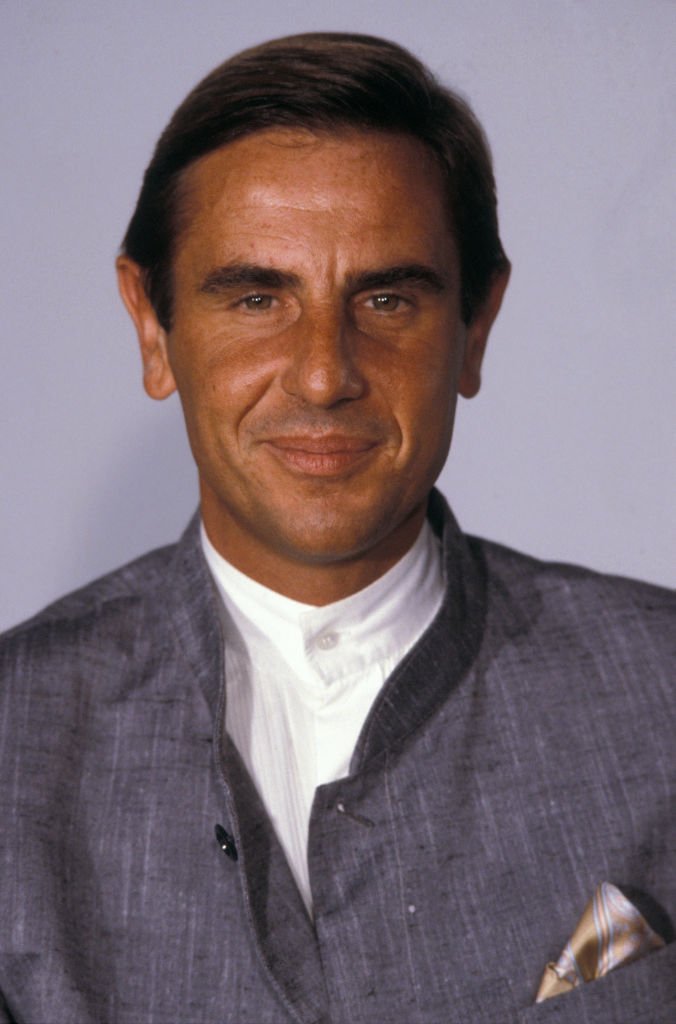 Patrick Simpson-Jones lors d'une l'emission consacrée aux 50 ans de la télévision française le 7 décembre 1986 à Paris, France. | Photo : Getty Images Patrick Simpson-Jones lors d'une l'emission consacrée aux 50 ans de la télévision française le 7 décembre 1986 à Paris, France. | Photo : Getty Images