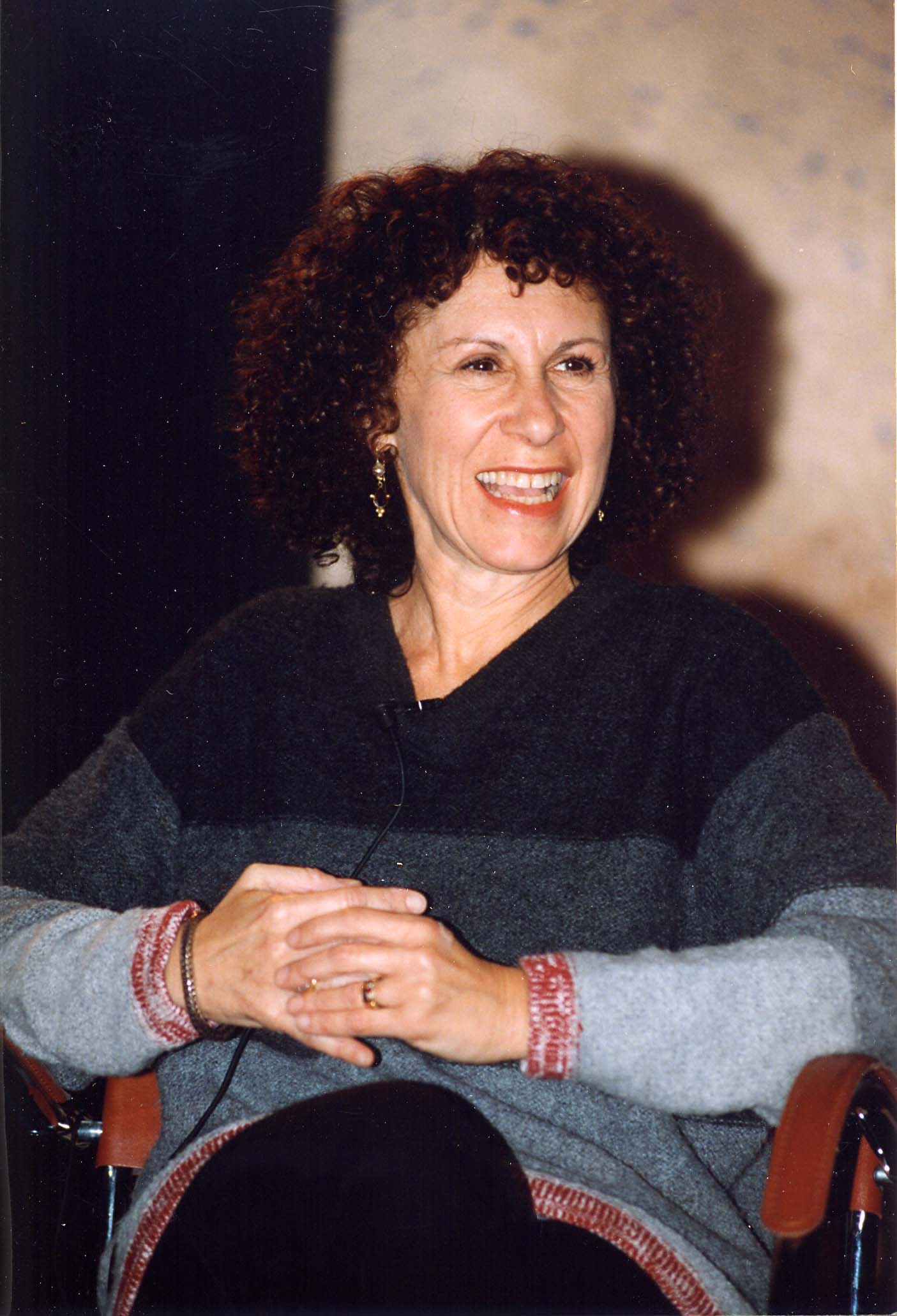 Rhea Perlman in Aspen, Colorado in 1998 | Source: Getty Images 