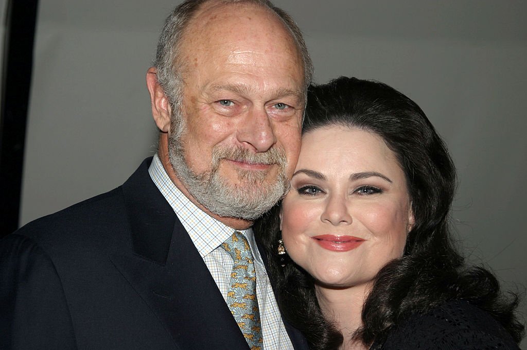 Gerald McRaney and Delta Burke during Delta Burke Makes Broadway Debut in "Thoroughly Modern Millie" at The Marquis Theater in New York, on September 30, 2003 | Photo: Getty Images