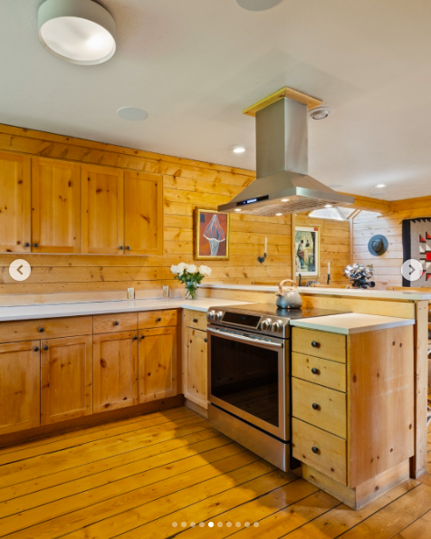 A view of the kitchen inside Sibylle Szaggars Redford's Utah home, posted on July 6, 2024 | Source: Instagram/windermere