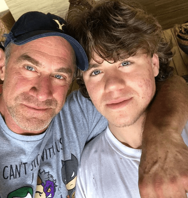 A screenshot of Christopher Meloni's post on his instagram page | Photo: instagram.com/chris_meloni/