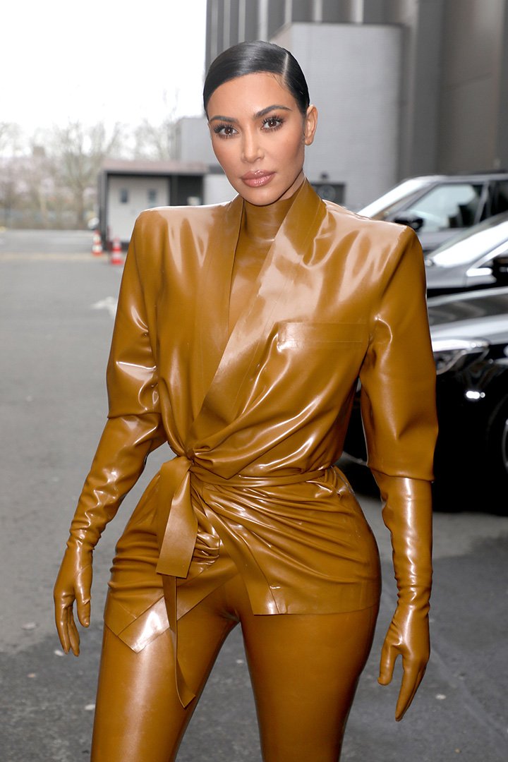 Kim Kardashian Shows off Her Hourglass Figure in a Light Blue Bikini ...