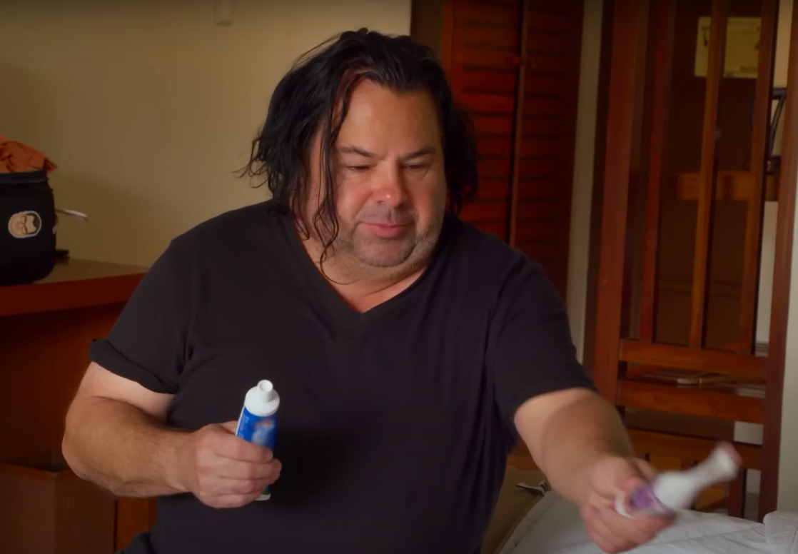 Big Ed handing Rose Vega dental hygiene products, posted on May 11, 2023 | Source: YouTube/90 Day Fiancé