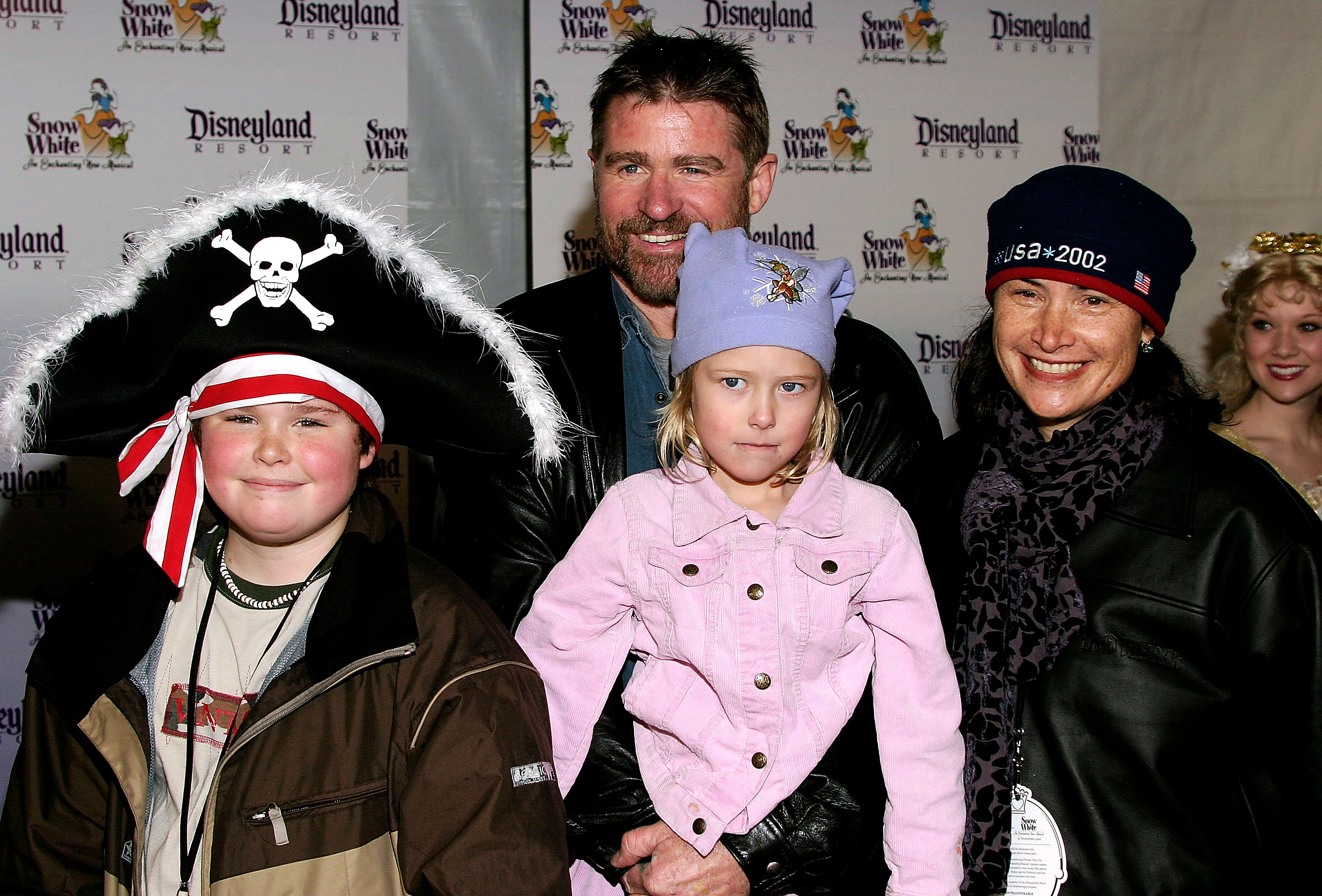 Treat Williams and family on February 21, 2004 in Disneyland, California | Source: Getty Images