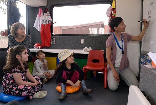 A teacher teaching a group of preschoolers in  Federal Heights, Colorado. | Photo: Getty Images