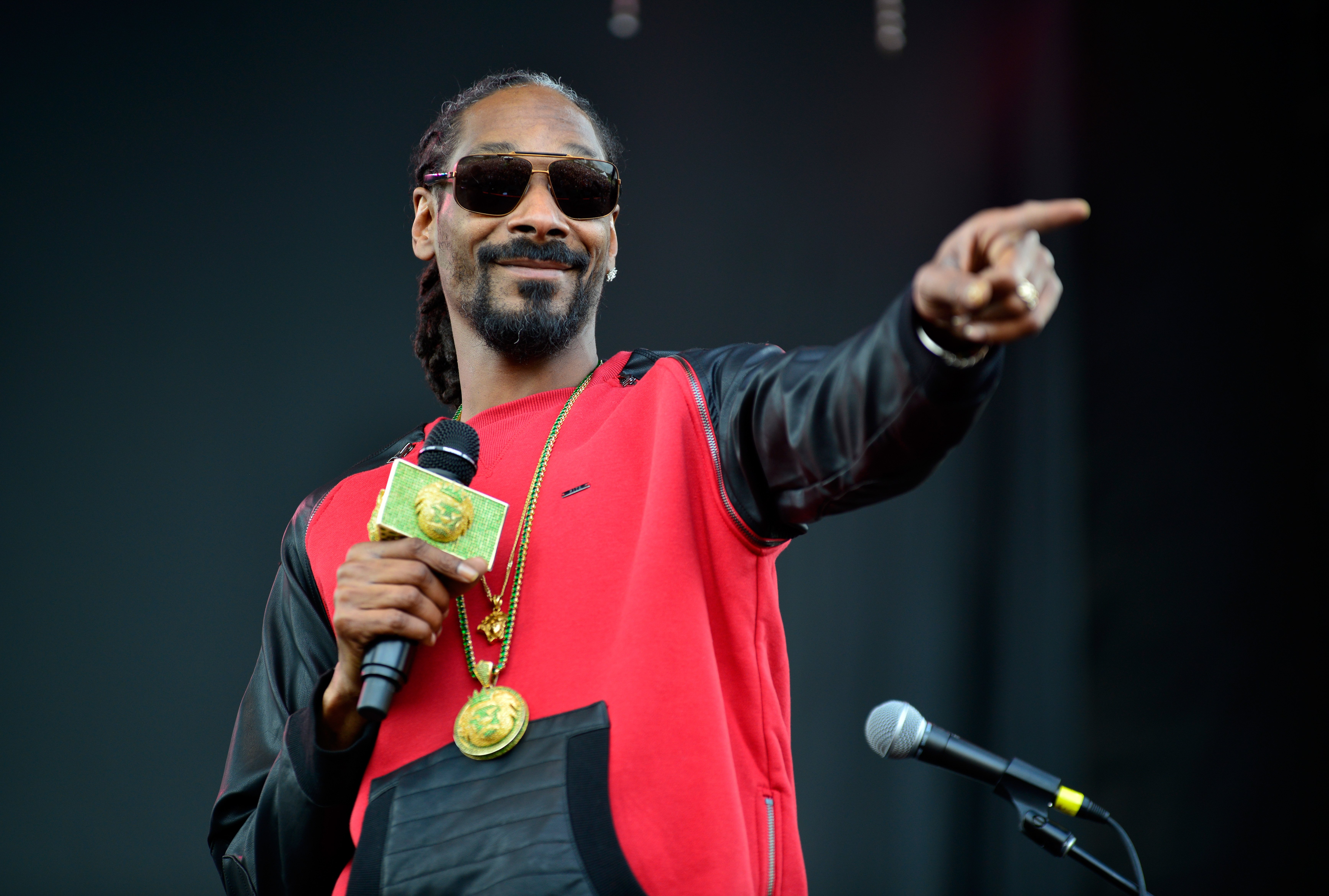 Snoop Dogg onstage during the 2014 SXSW Music, Film + Interactive Festival in Austin, Texas on March 15, 2014 | Photo: Getty Images