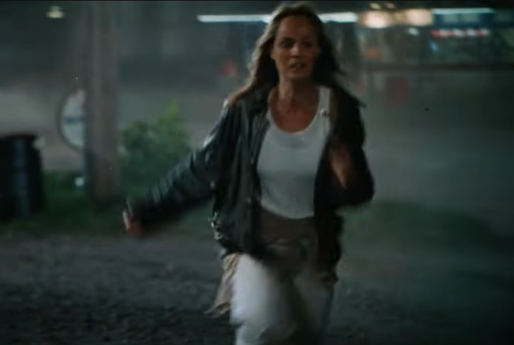 Helen Hunt as storm-chaser, Dr. Jo Harding, dated December 12, 2021 | Source: YouTube/@HDRT