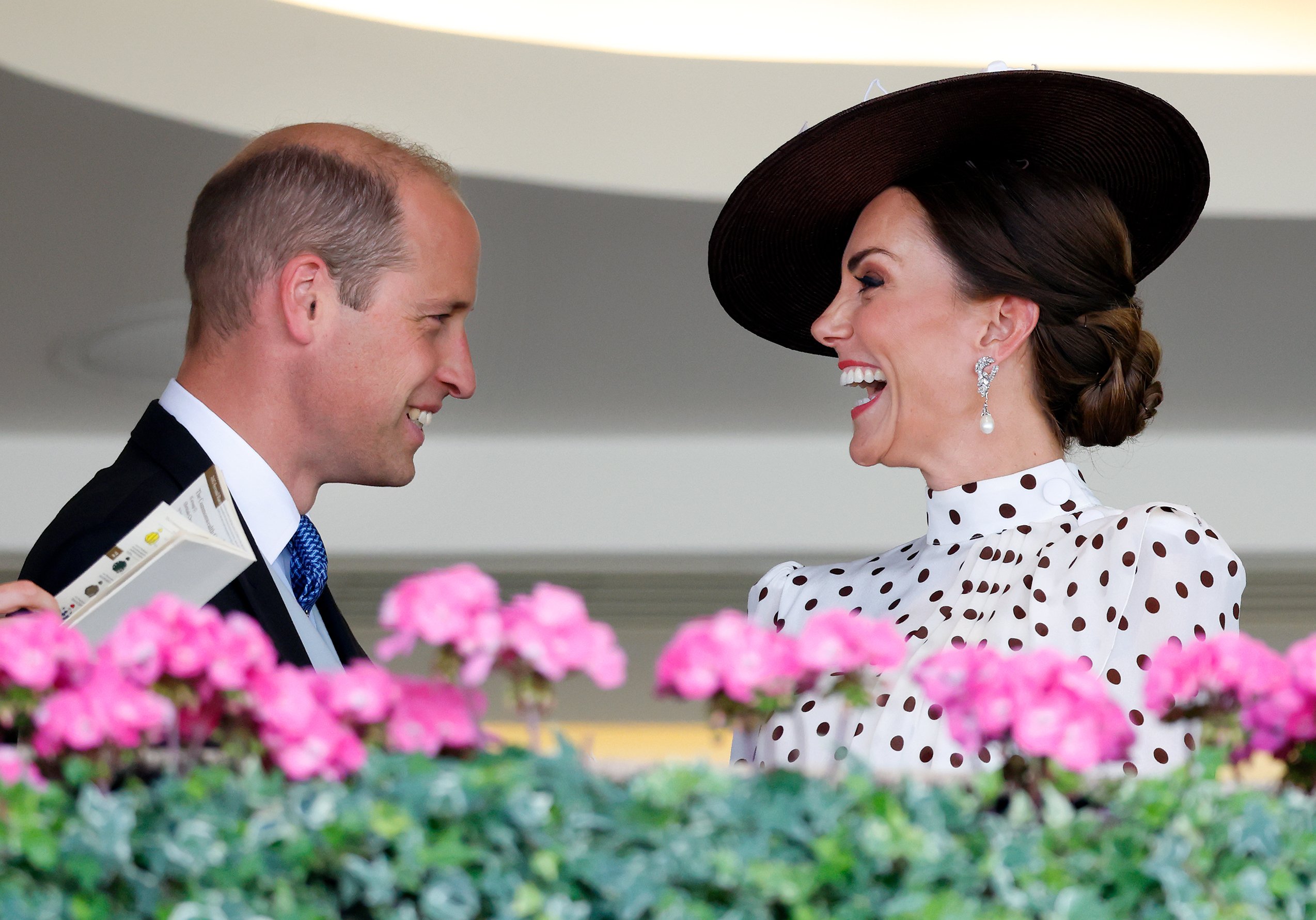 Prince William, Duke of Cambridge and Catherine, Duchess of Cambridge watch the racing from the Royal Box as they attend day 4 of Royal Ascot at Ascot Racecourse on June 17, 2022 in Ascot, England. | Source: Getty Images
