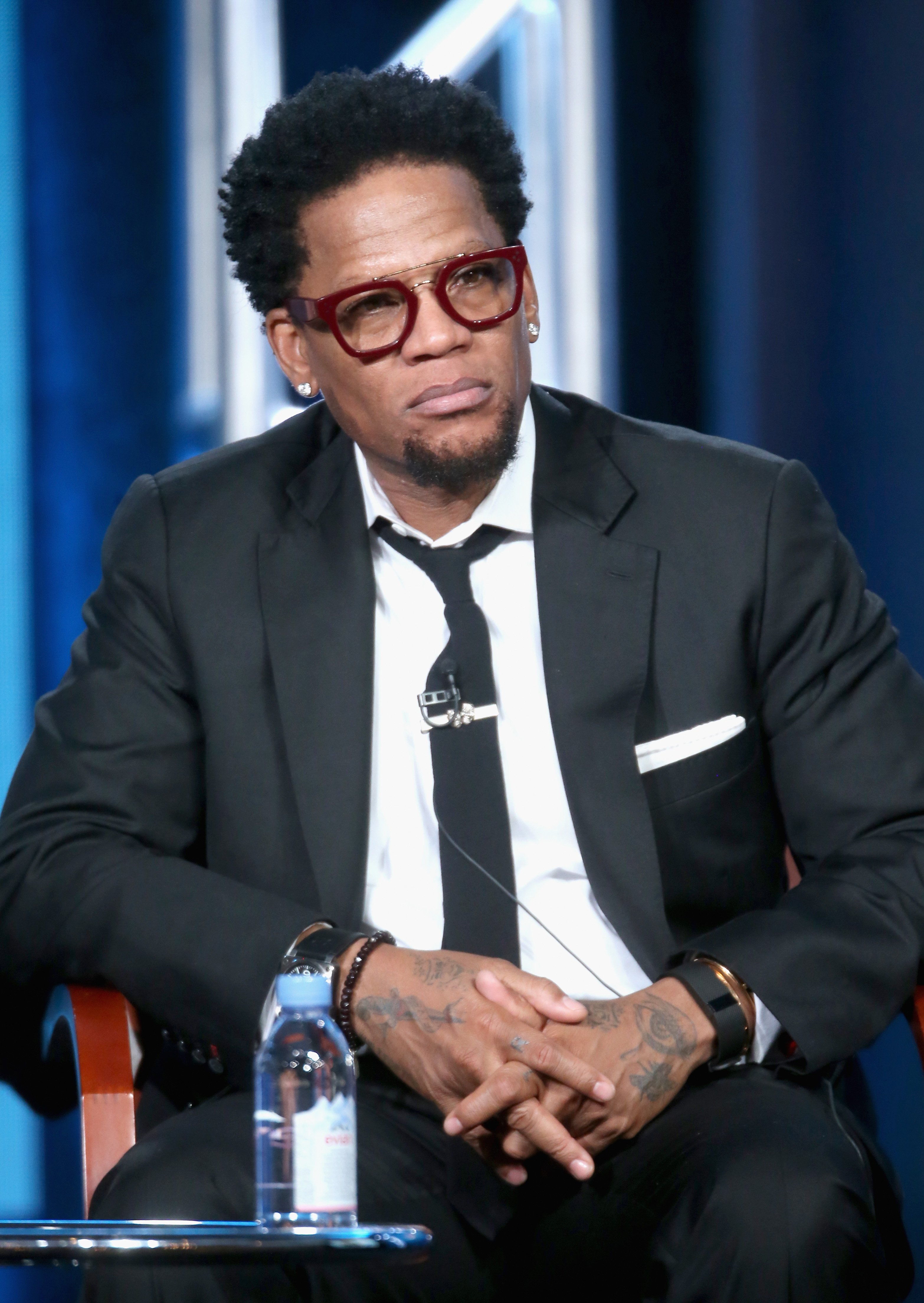 D.L. Hughley speaking onstage at NBC Universal's "Heartbeat" panel discussion during the 2015 Winter TCA Tour. | Photo: Getty Images