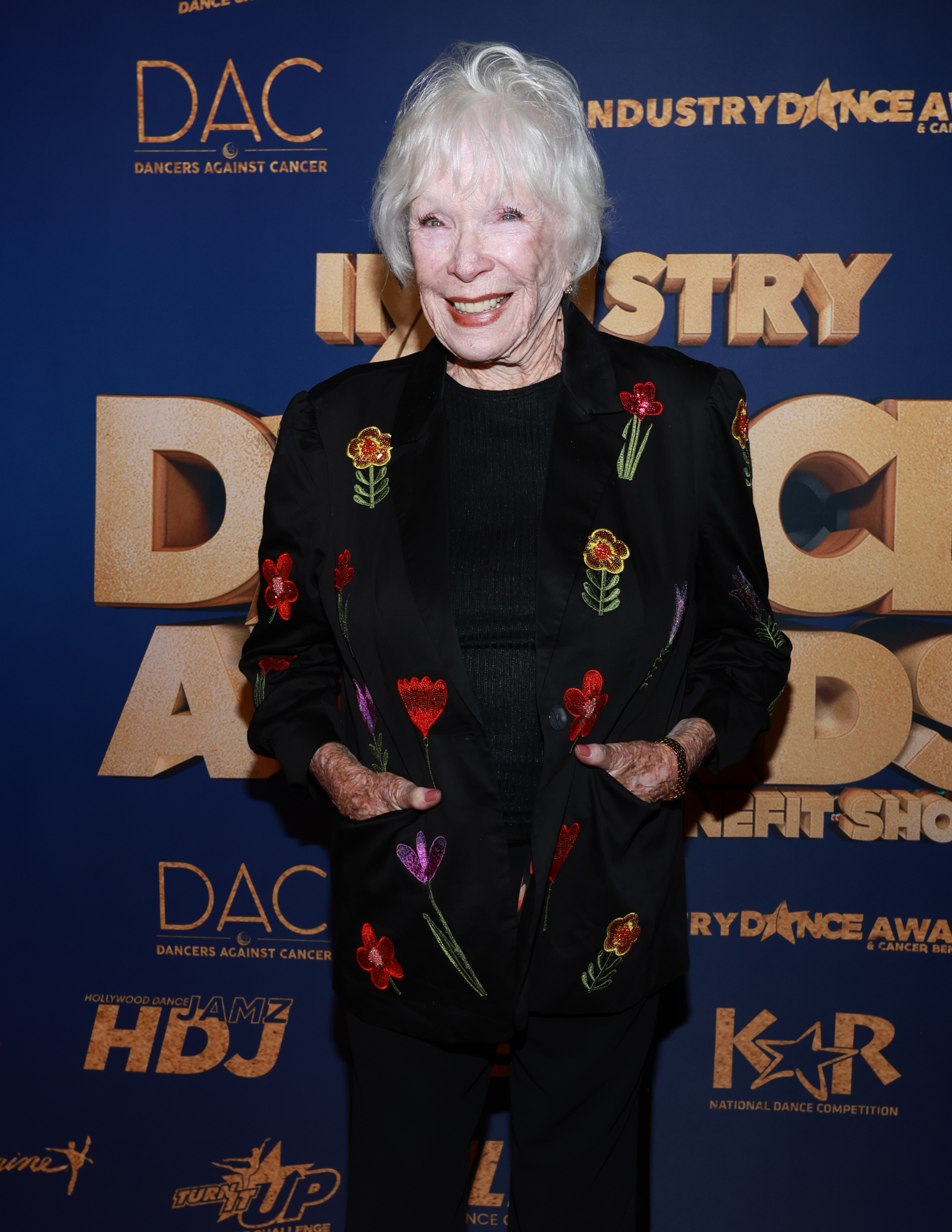 Shirley MacLaine attends the Industry Dance Awards and Cancer Benefit Show on October 18, 2023, in Los Angeles, California. | Source: Getty Images