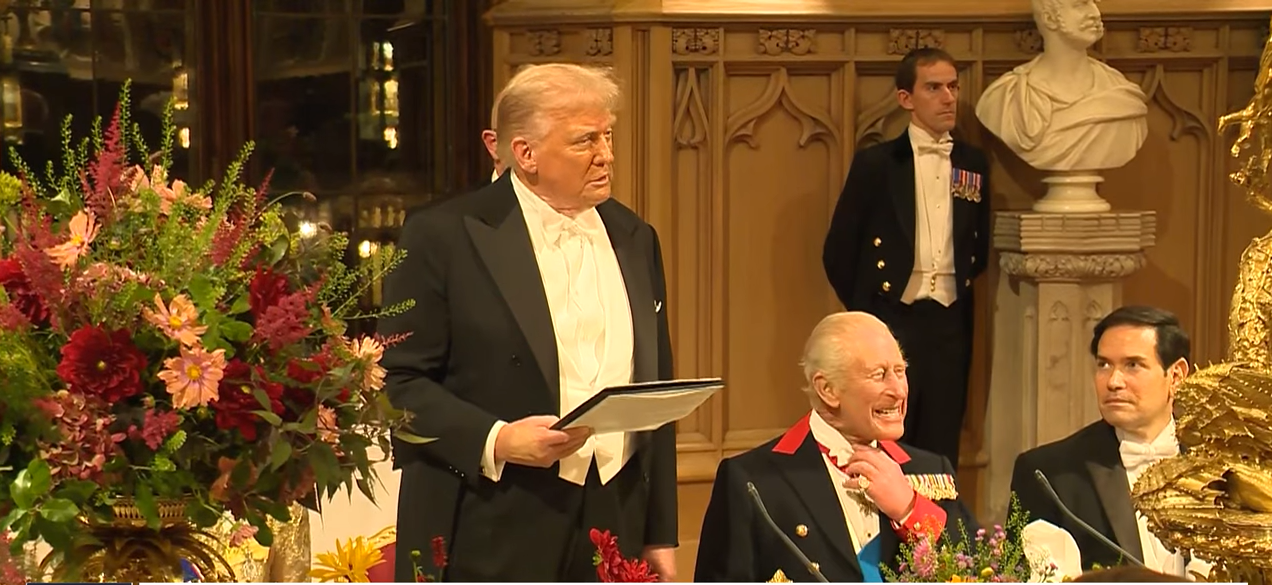 King Charles III reacts to President Trump's joke during the state banquet in Windsor Castle, held on September 17, 2025 | Source: YouTube/@WhiteHouse