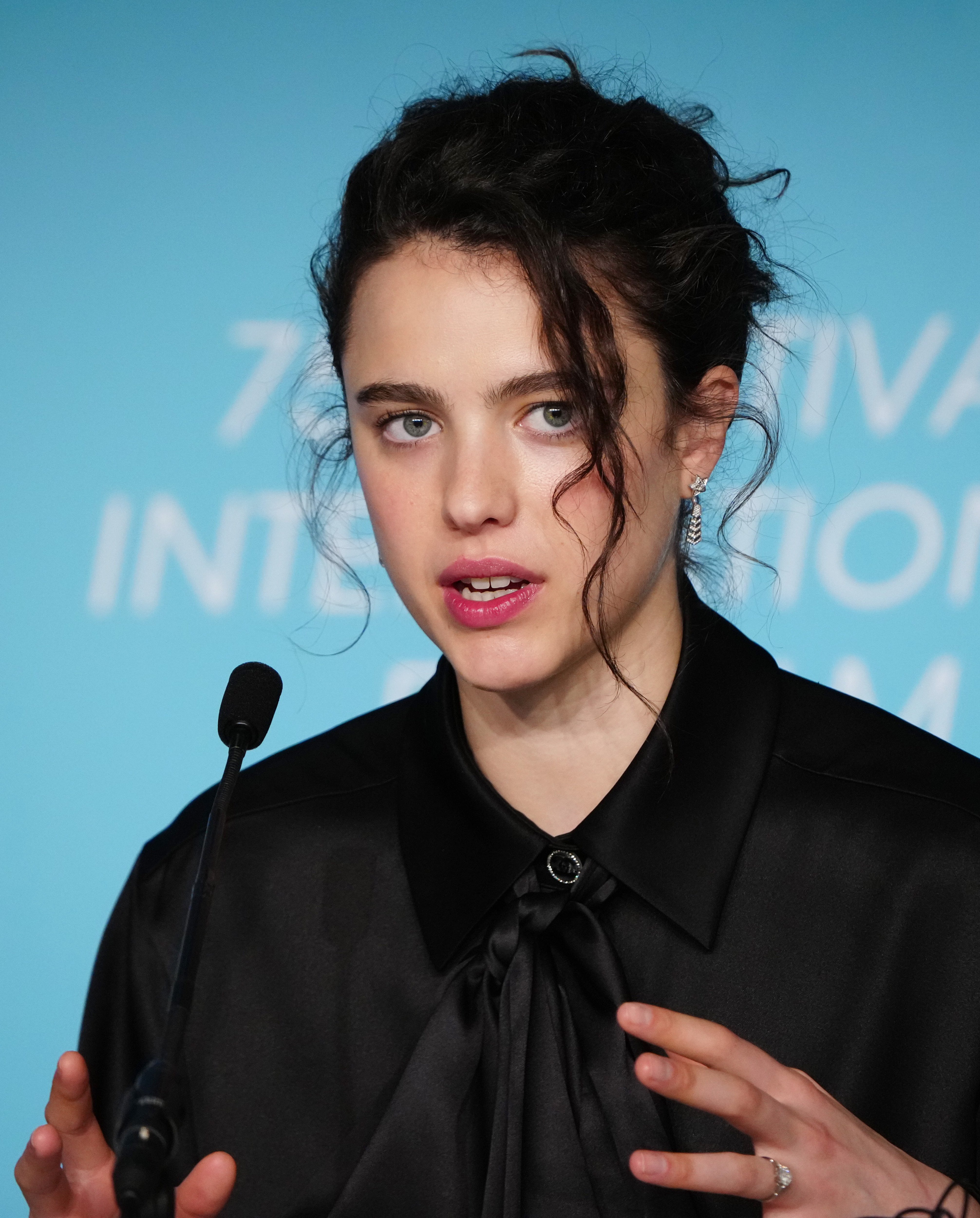 Margaret Qualley at the press conference for "Stars At Noon" during the 75th annual Cannes film festival on May 26, 2022 | Source: Getty Images