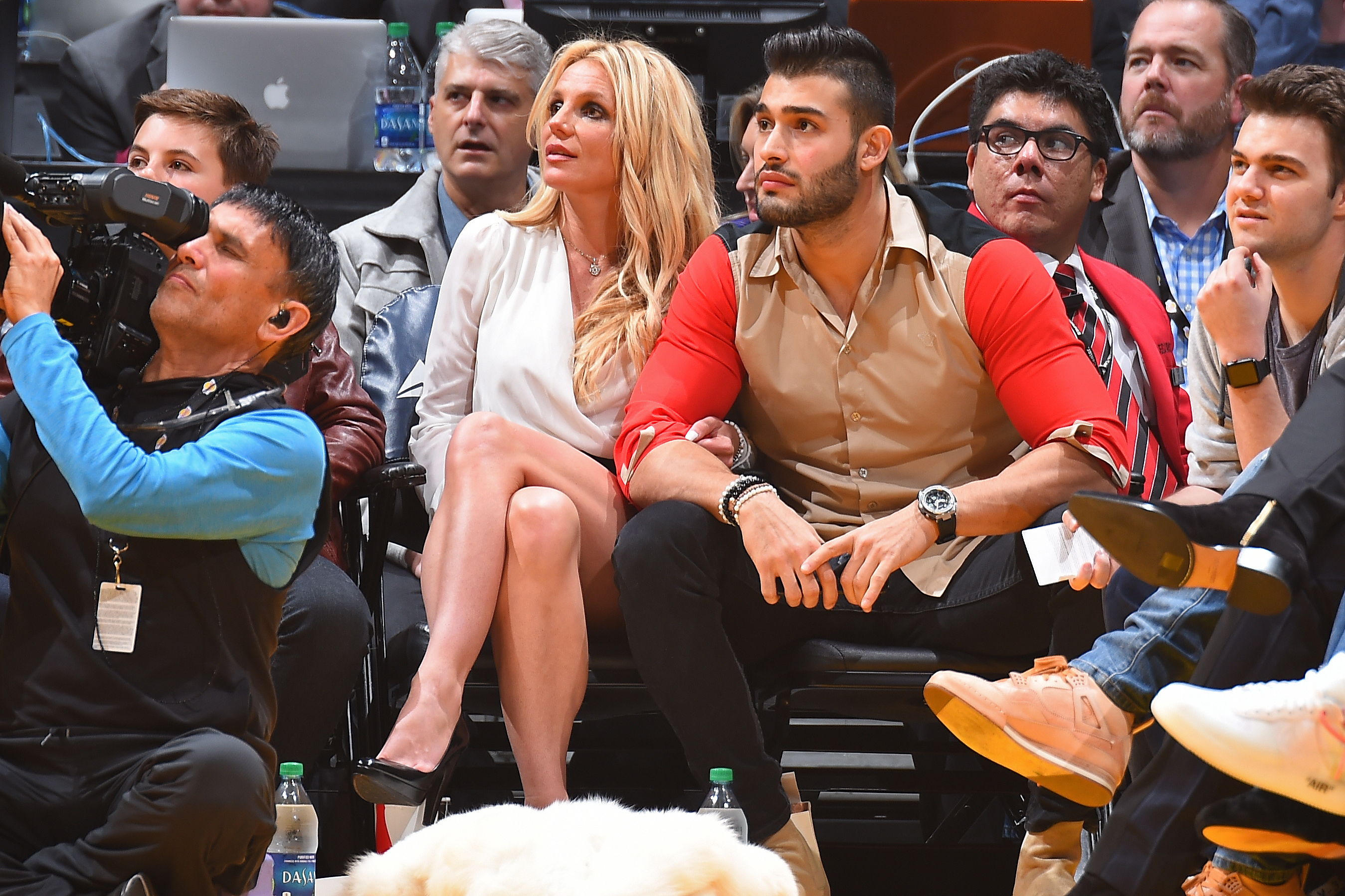 Britney Spears and Sam Asghari look on during the Golden State Warriors game against the Los Angeles Lakers on November 29, 2017, at STAPLES Center in Los Angeles, California | Source: Getty Images