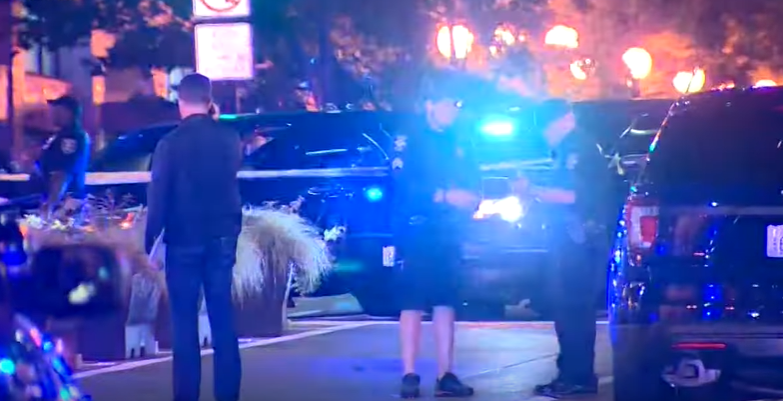 Police officers outside the Link light rail Westlake station in Seattle | Photo: KING 5