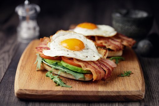 Home made bacon,fried egg with avocado ,tomato and rocket leaves on fried soda bread | Photo: Getty Images