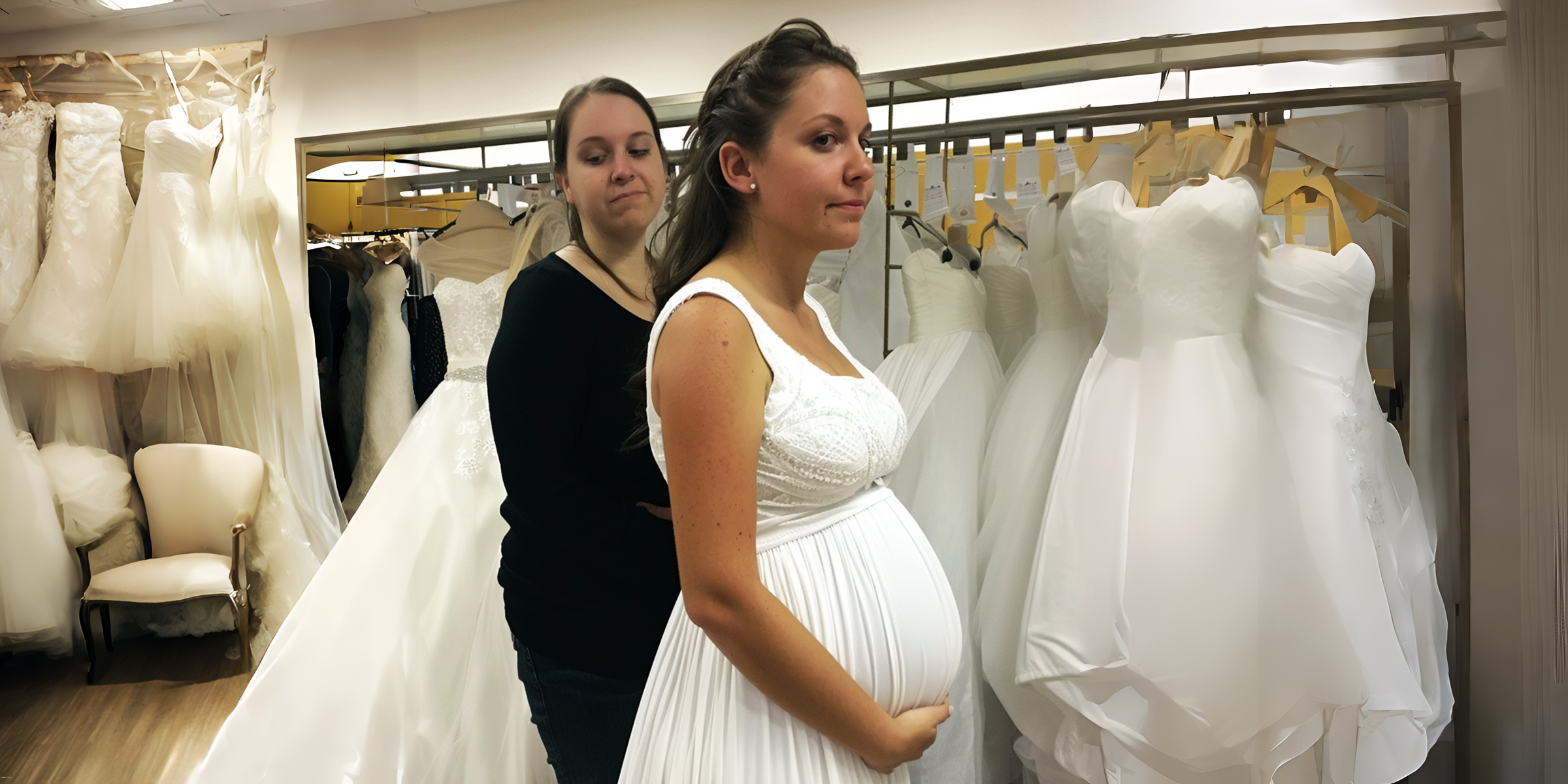 A pregnant woman in a wedding dress | Source: Amomama