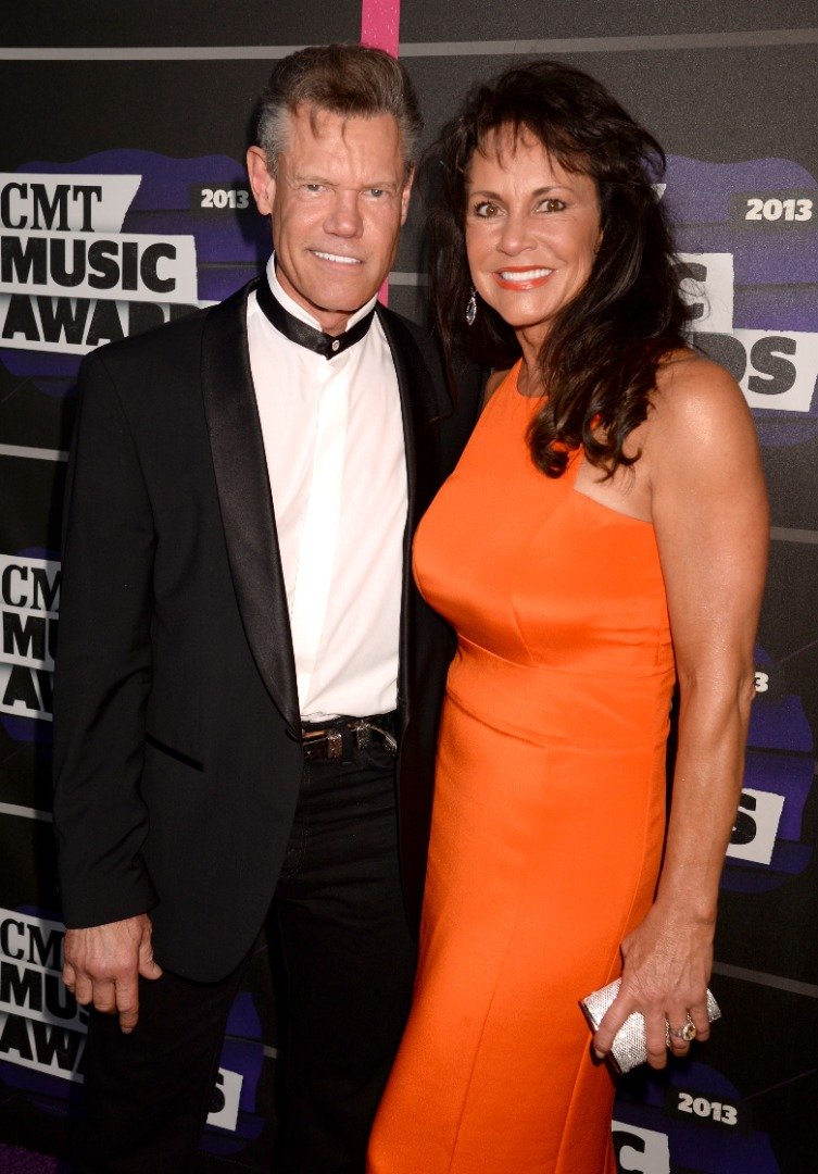 Singer Randy Travis and Mary Beougher at the 2013 CMT Music Awards at the Bridgestone Arena on June 5, 2013 in Nashville, Tennessee. | Source: Getty Images