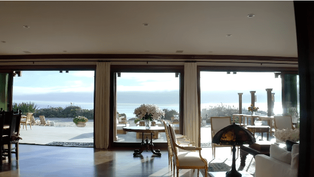 Pierce Brosnan and Keely Brosnan's Malibu mansion: view from the living room | Photo: YouTube/Architectural Digest