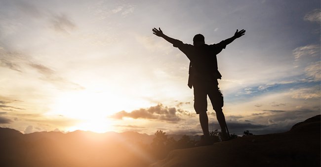 A photo of a man appreciating nature | Photo: Shutterstock.com