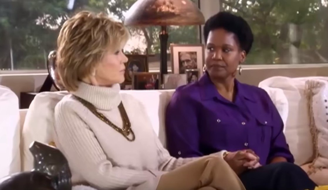 Jane Fonda and Mary Luana Williams on "Oprah's next chapter" | Photo: Youtube/OWN