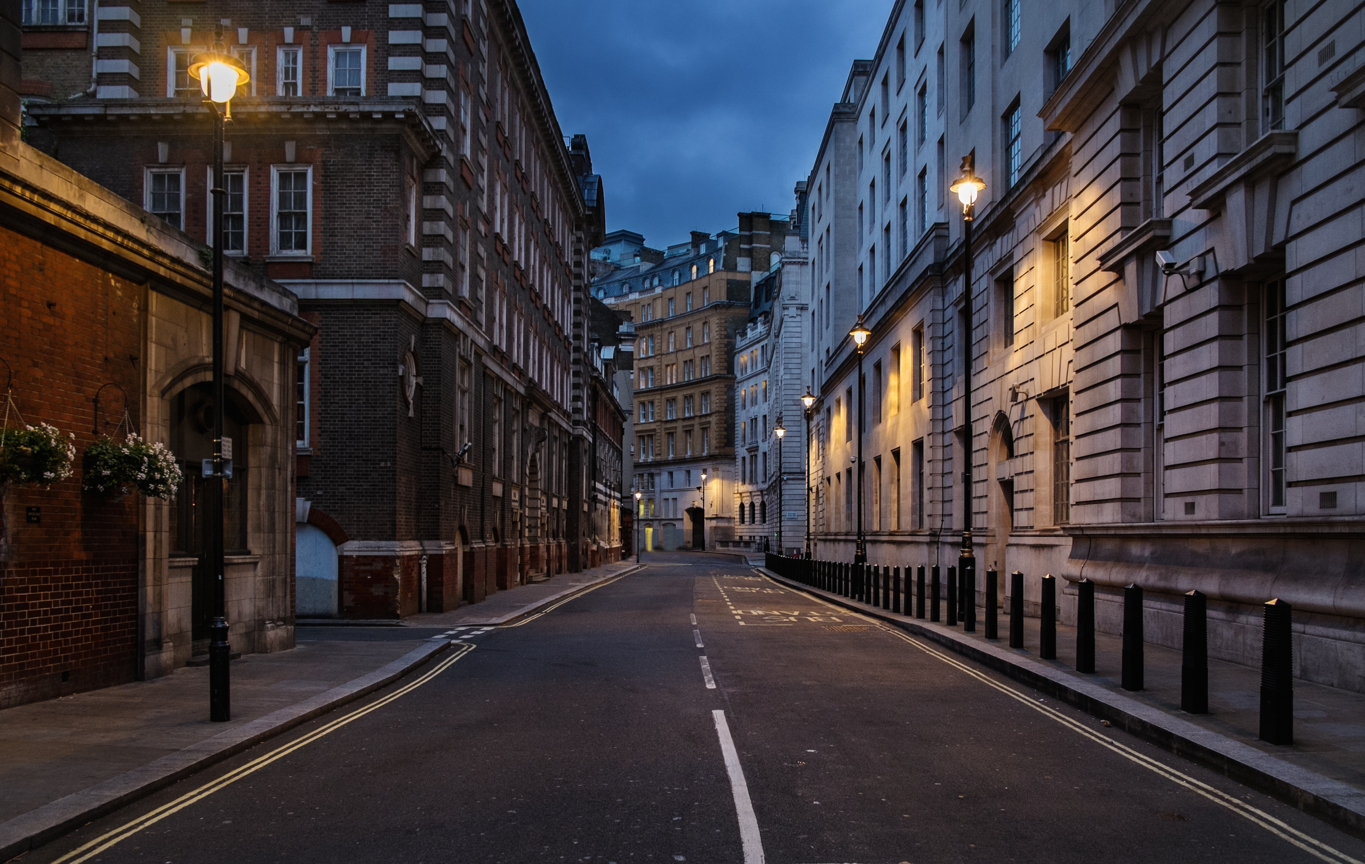 Empty street at night | Source: Shutterstock