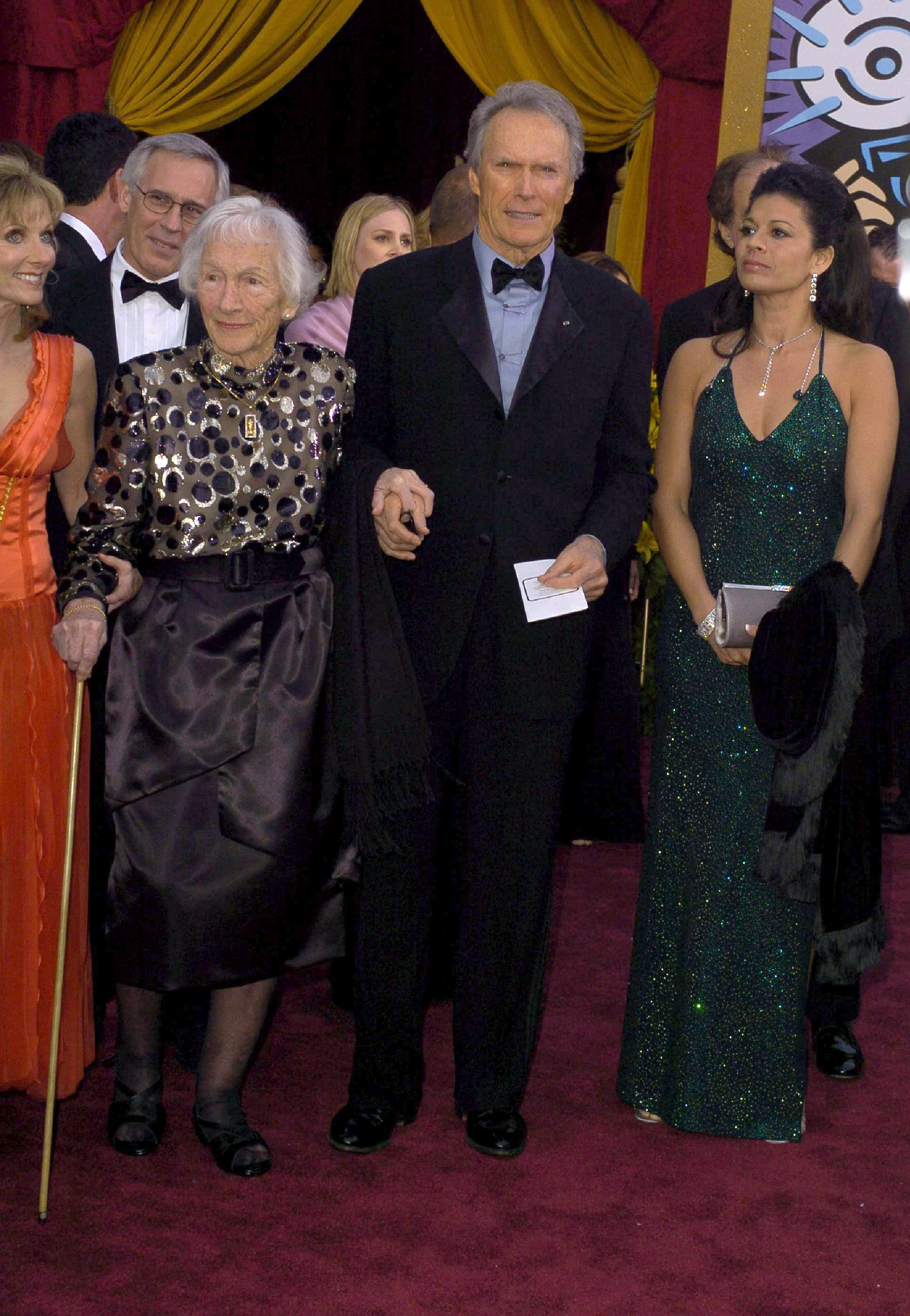 Clint Eastwood with his daughter Laurie Murray, mother Ruth Wood, and ex-wife Dina Eastwood on February 29, 2004, at the 76th Academy Awards | Source: Getty Images