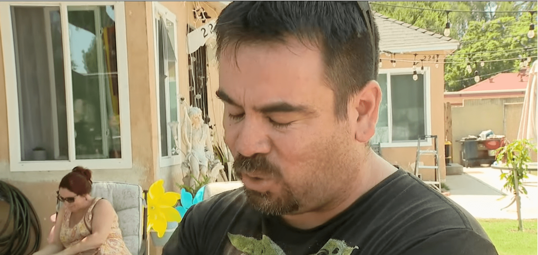 Der Vater des 7-jährigen Gabriel, Francisco Garate, spricht mit der Presse | Quelle: Youtube/FOX 11 Los Angeles