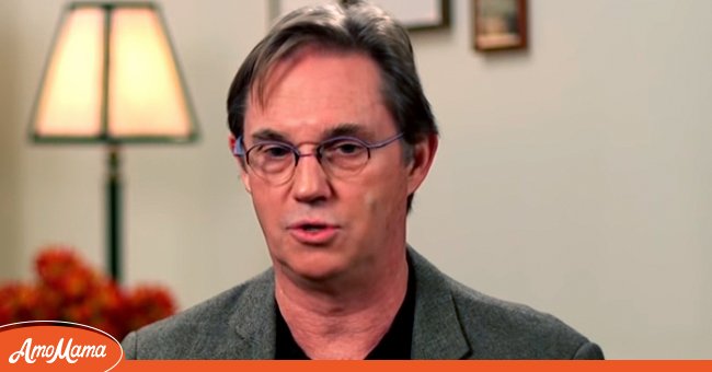 Picture of actor Richard Thomas during an interview | Photo: youtube.com/FoundationINTERVIEWS